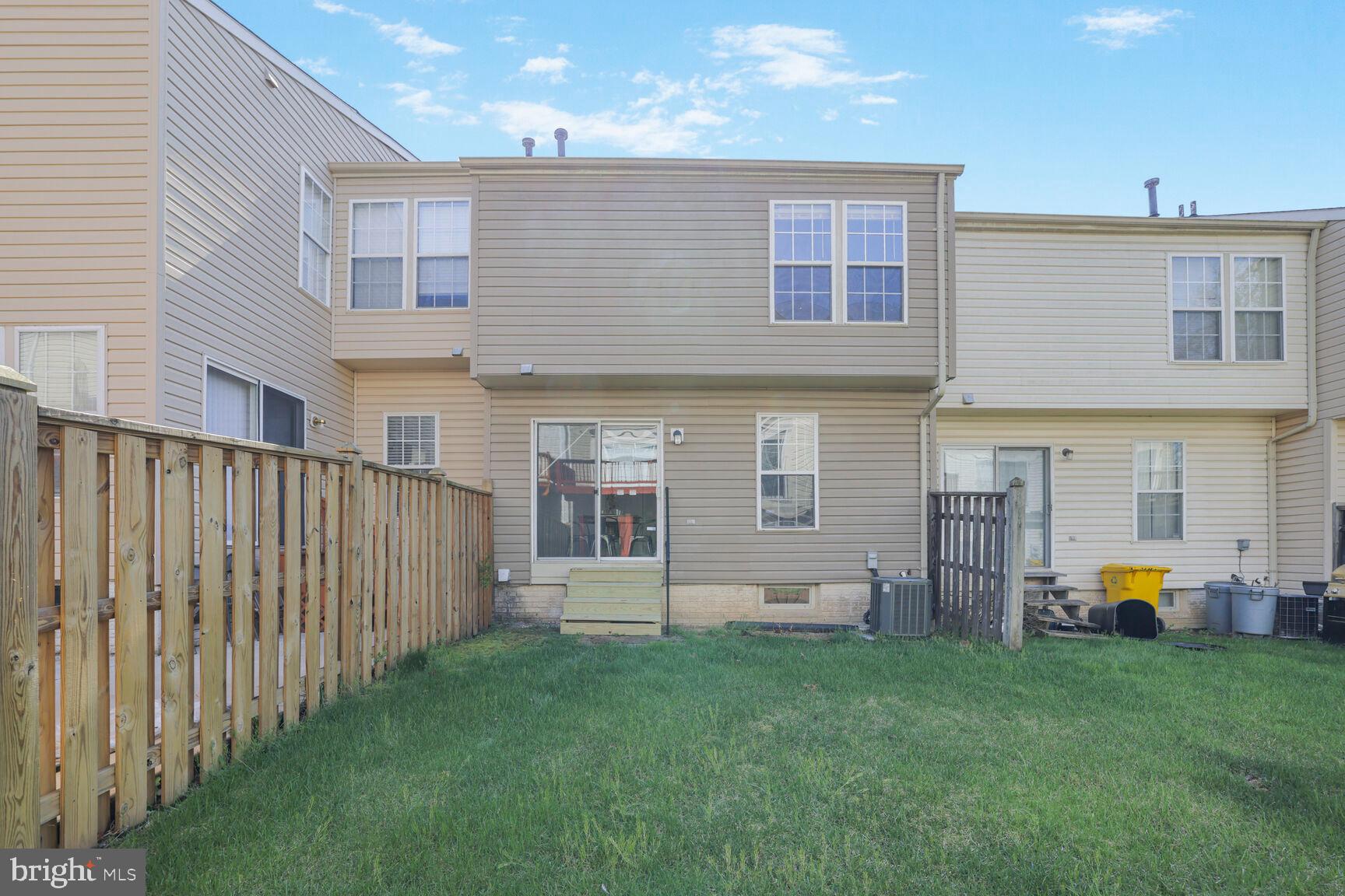 RUSSETT - Residential