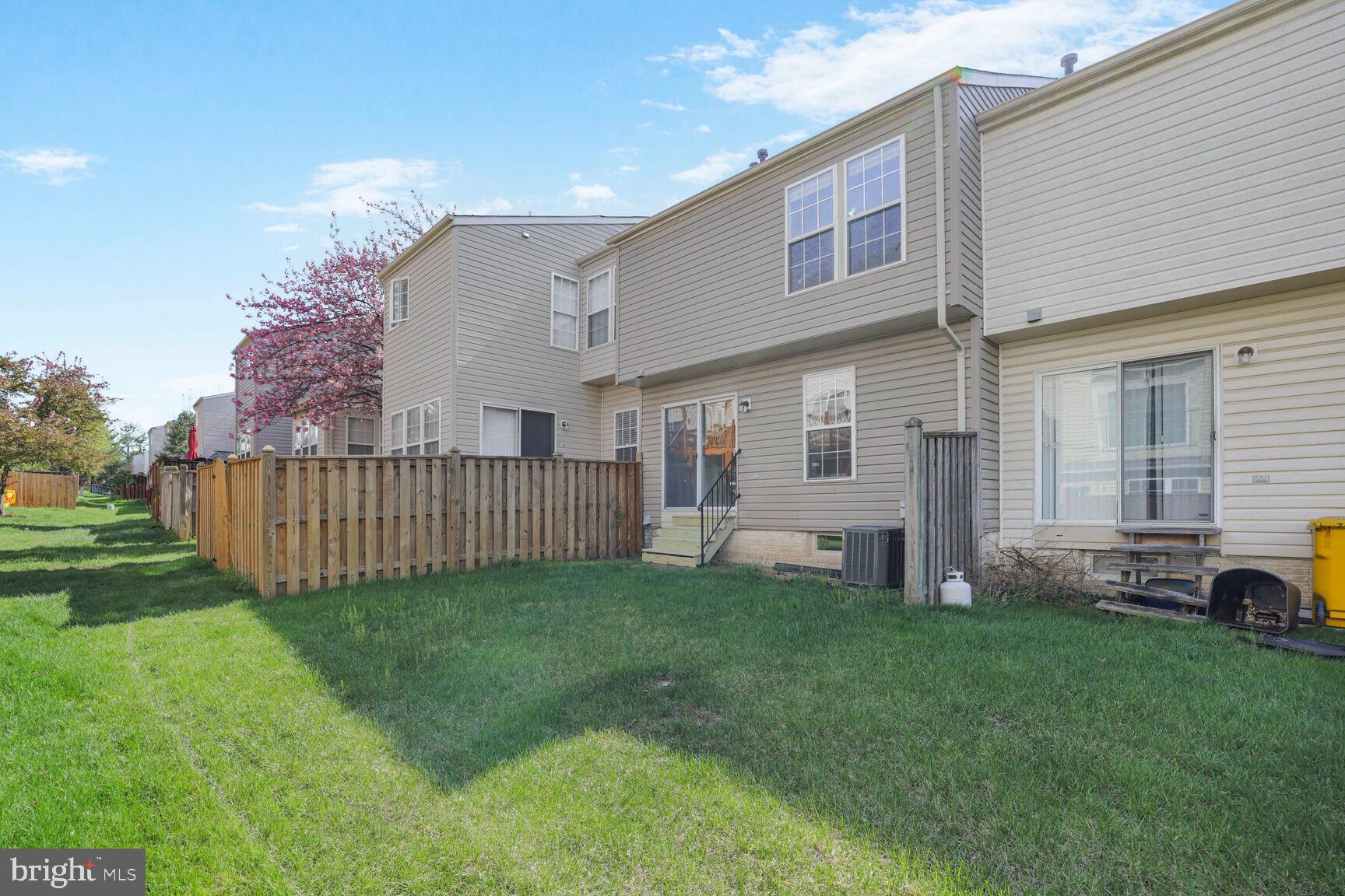 RUSSETT - Residential