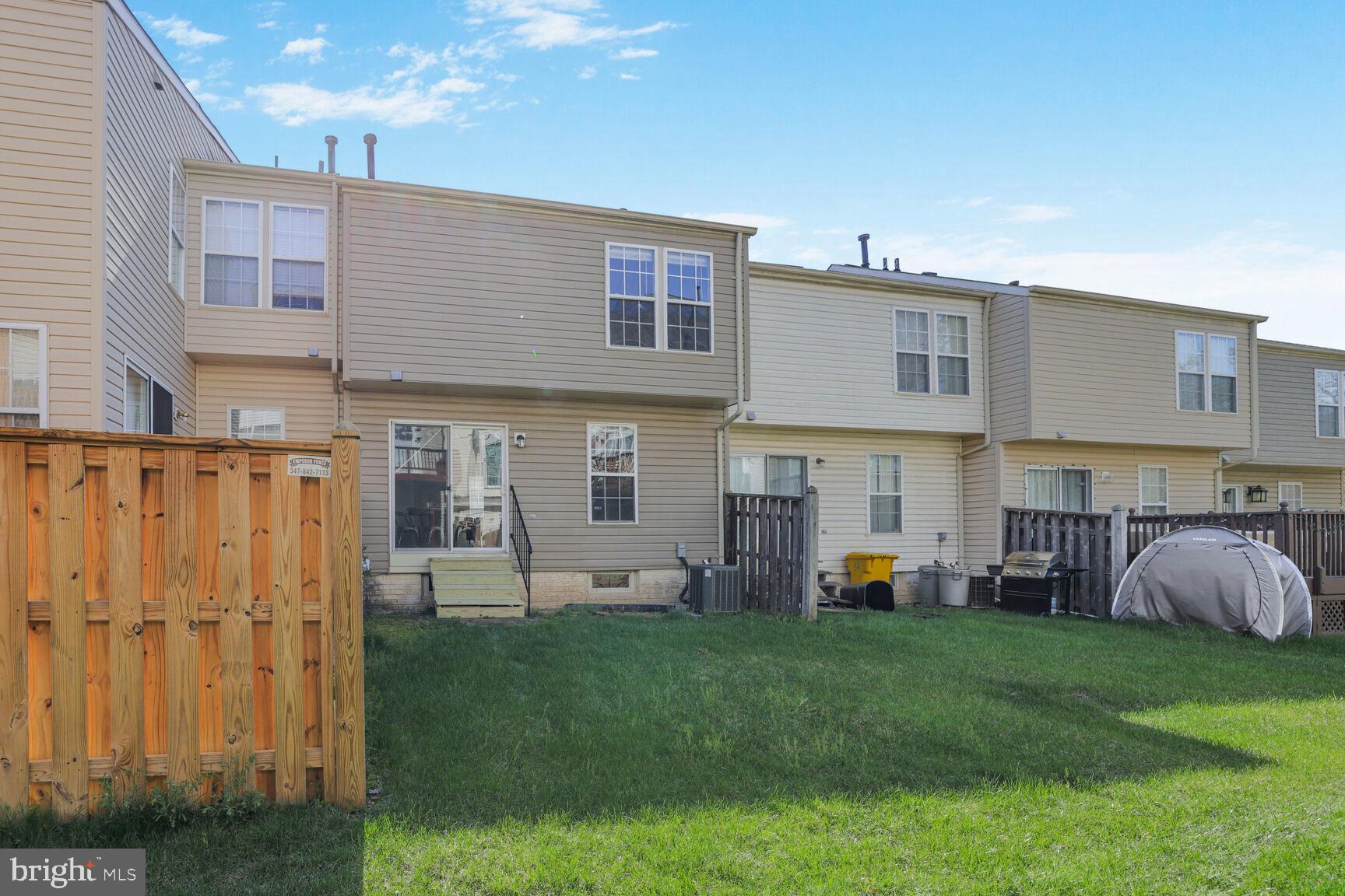 RUSSETT - Residential