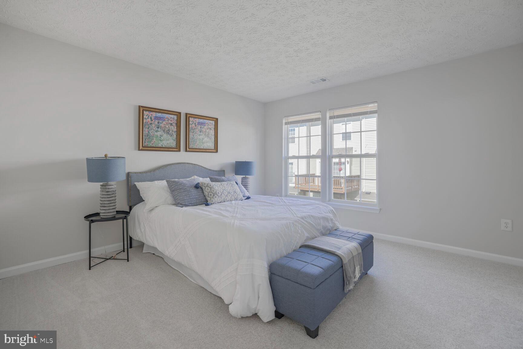 RUSSETT - Residential