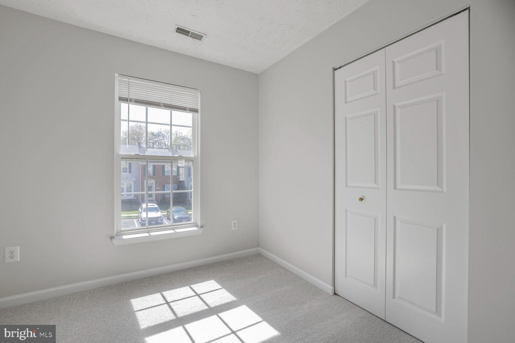 RUSSETT - Residential