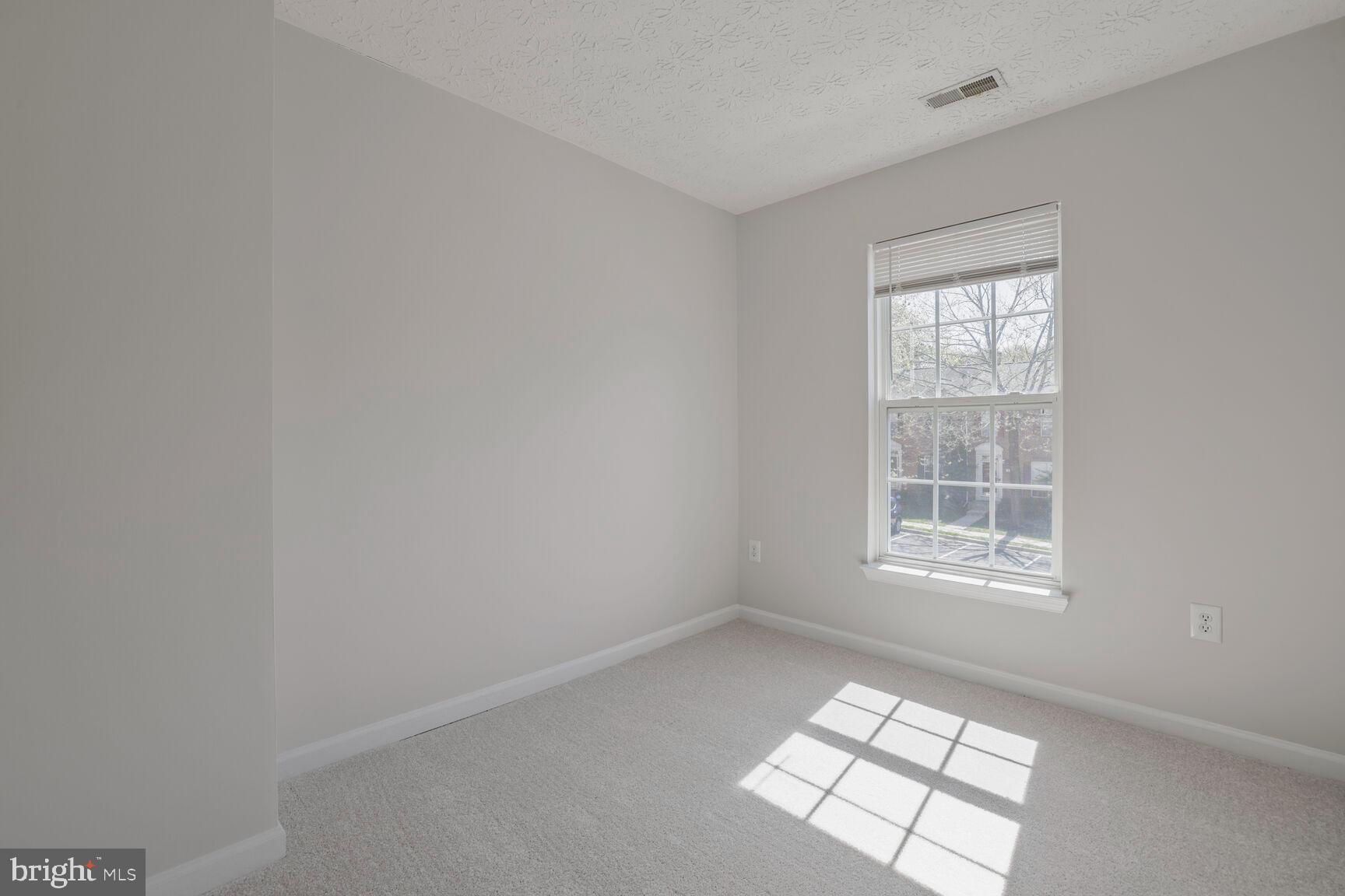 RUSSETT - Residential