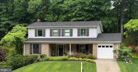Photo of 6207 Larstan Drive, ALEXANDRIA, VA 22312 (MLS # VAFX2314812)