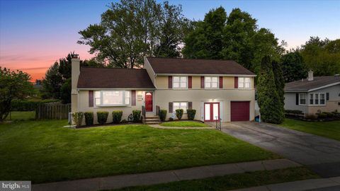 Photo of 1916 Floral Drive, WILMINGTON, DE 19810 (MLS # DENC2101828)