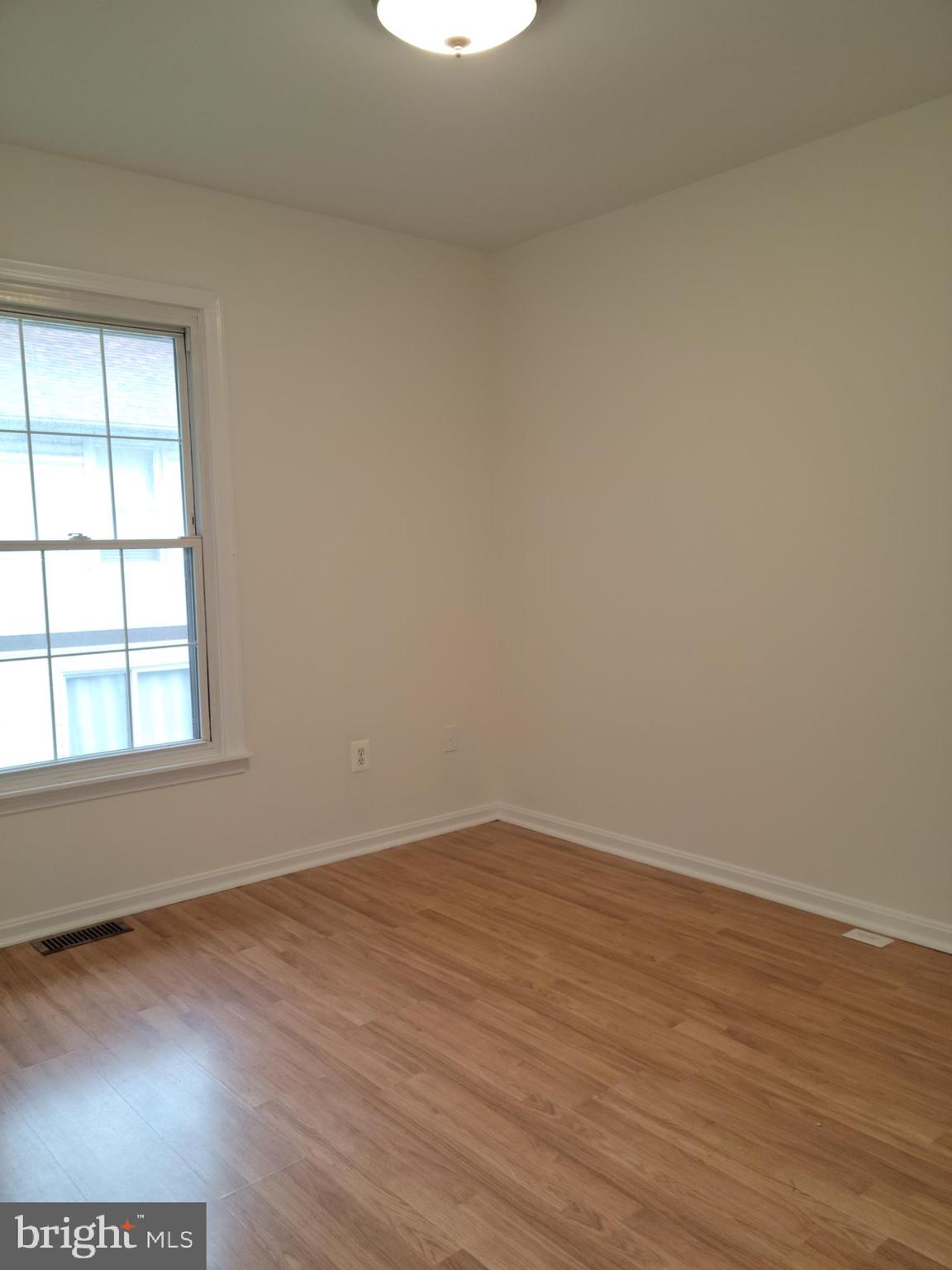 OAKWOOD VILLAGE CONDO - Residential Lease