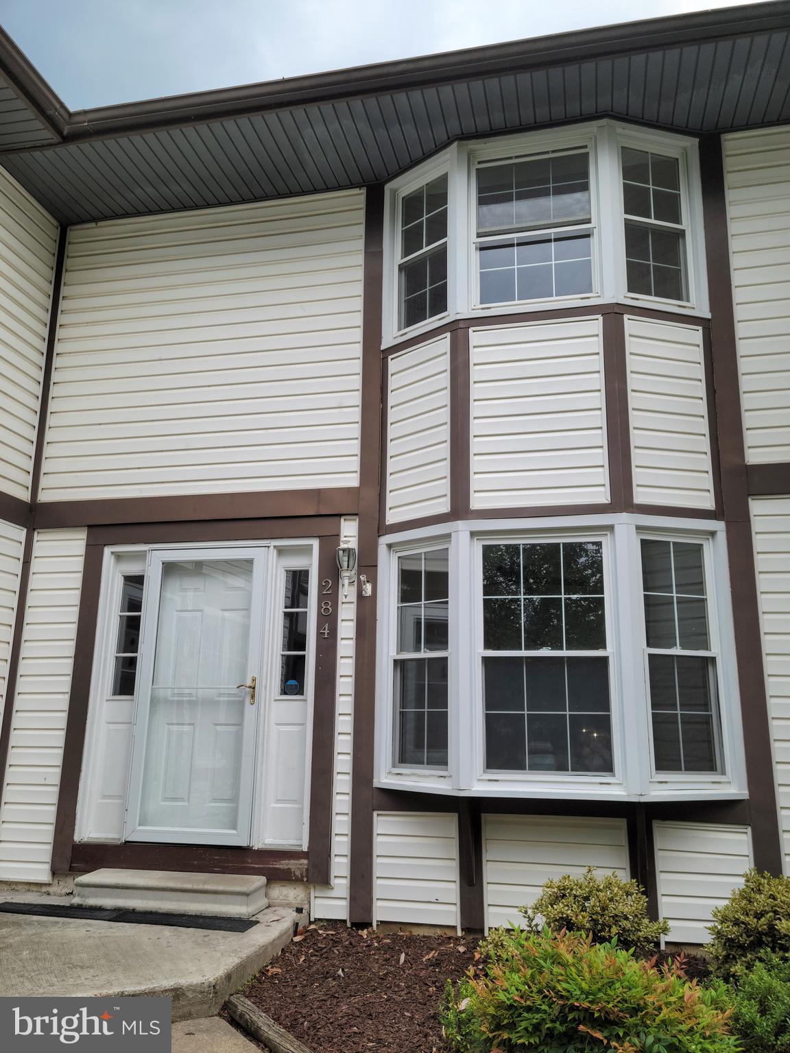 OAKWOOD VILLAGE CONDO - Residential Lease