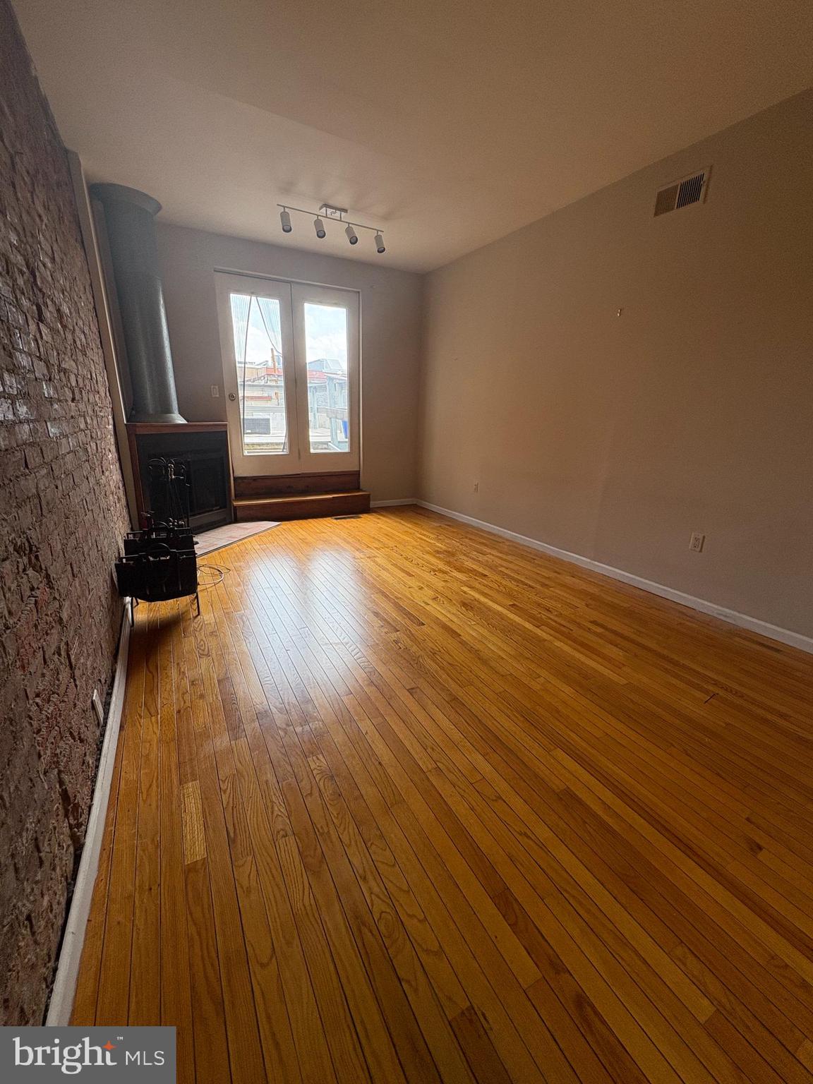 BELLA VISTA - Residential Lease