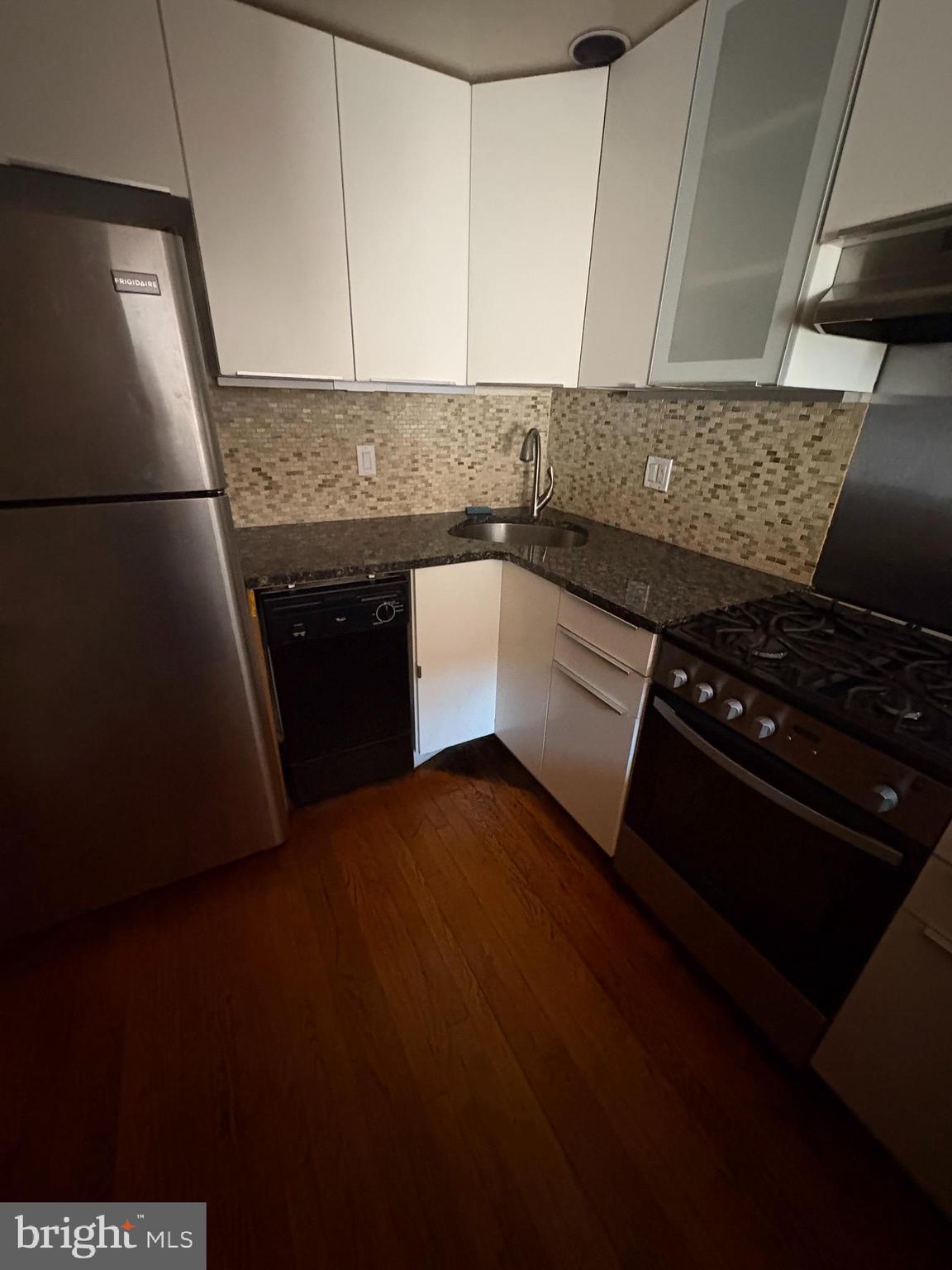 BELLA VISTA - Residential Lease