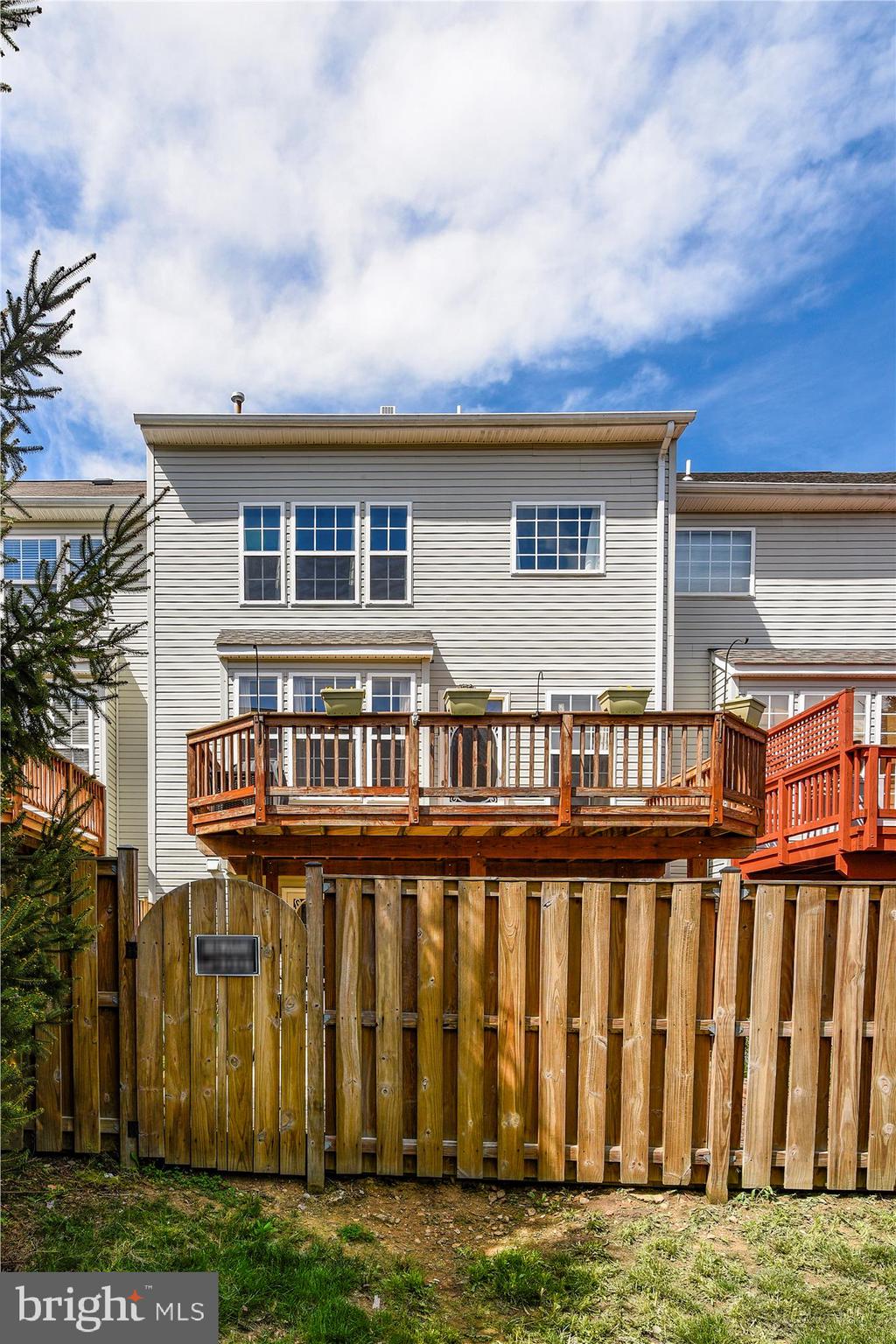 TAVISTOCK FARMS - Residential