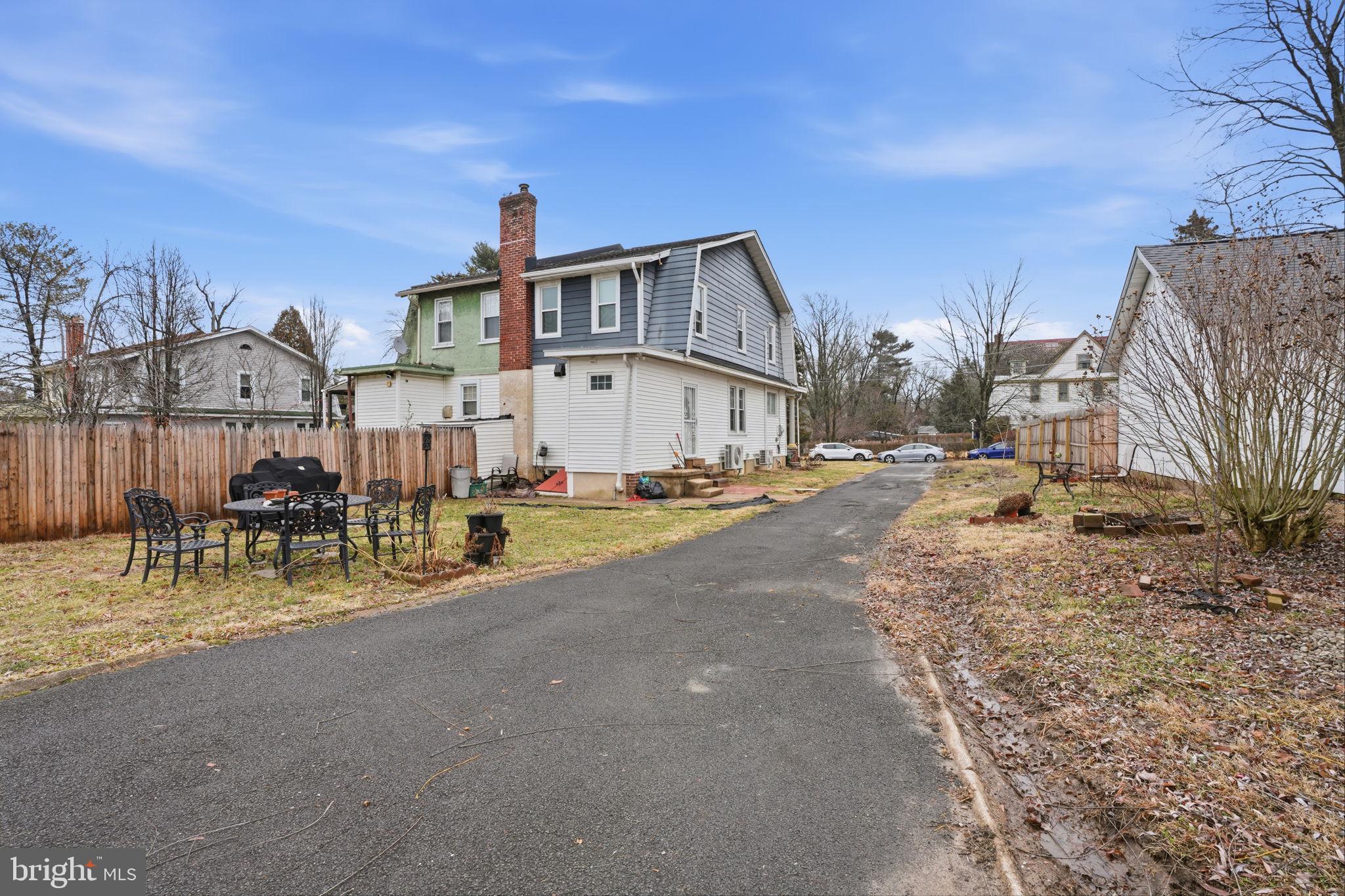 SOMERTON - Residential