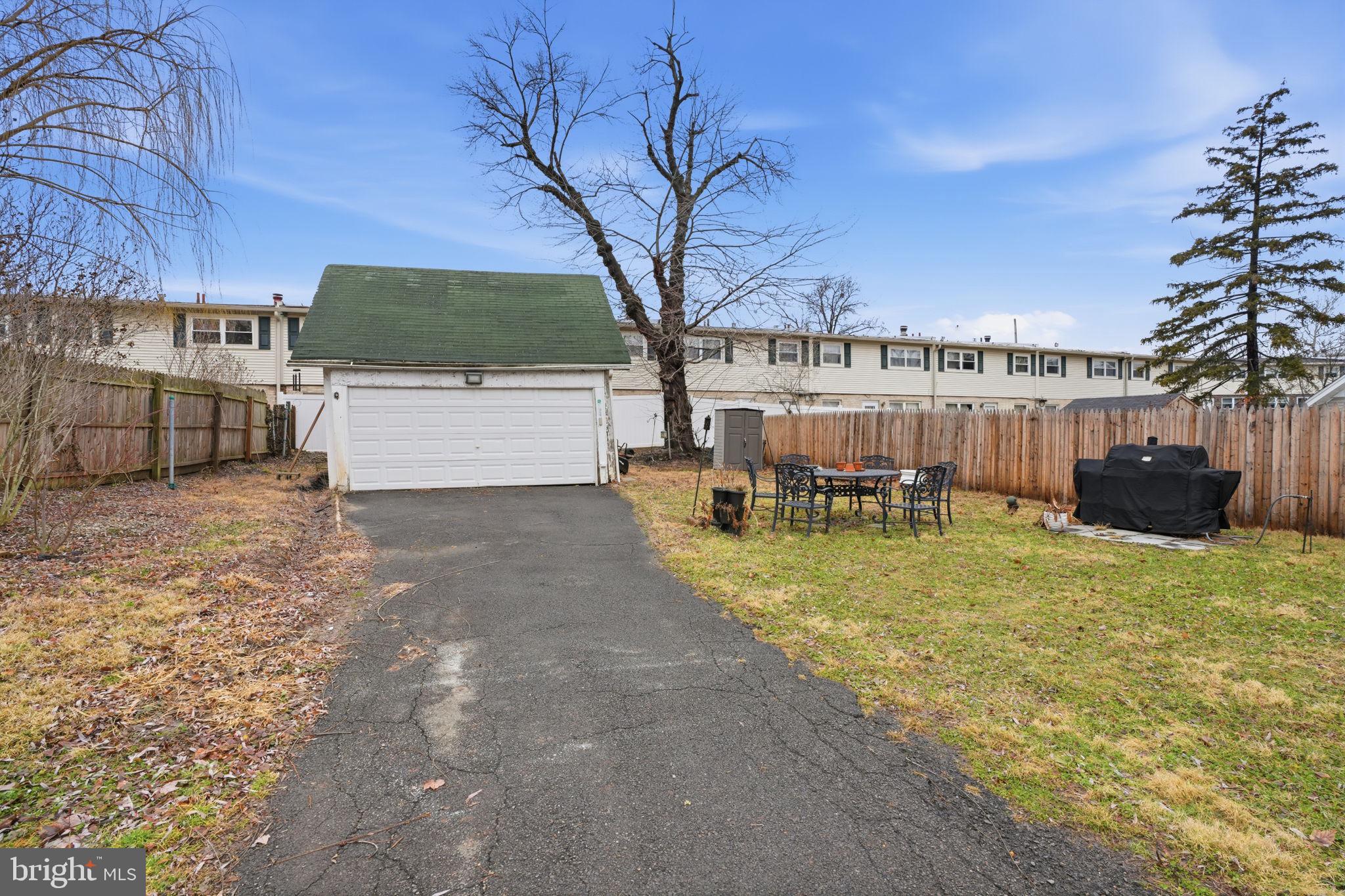 SOMERTON - Residential