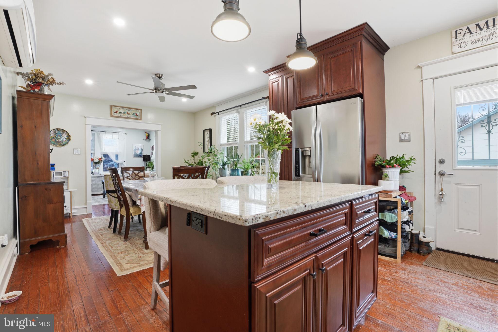 SOMERTON - Residential