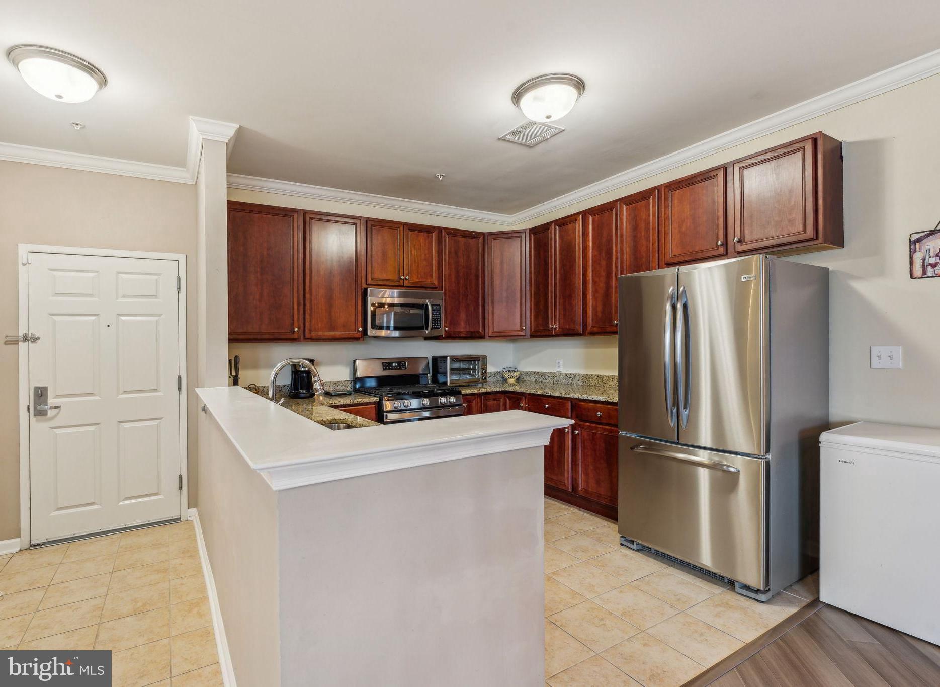 THE GRANDE AT RIVERVIEW - Residential