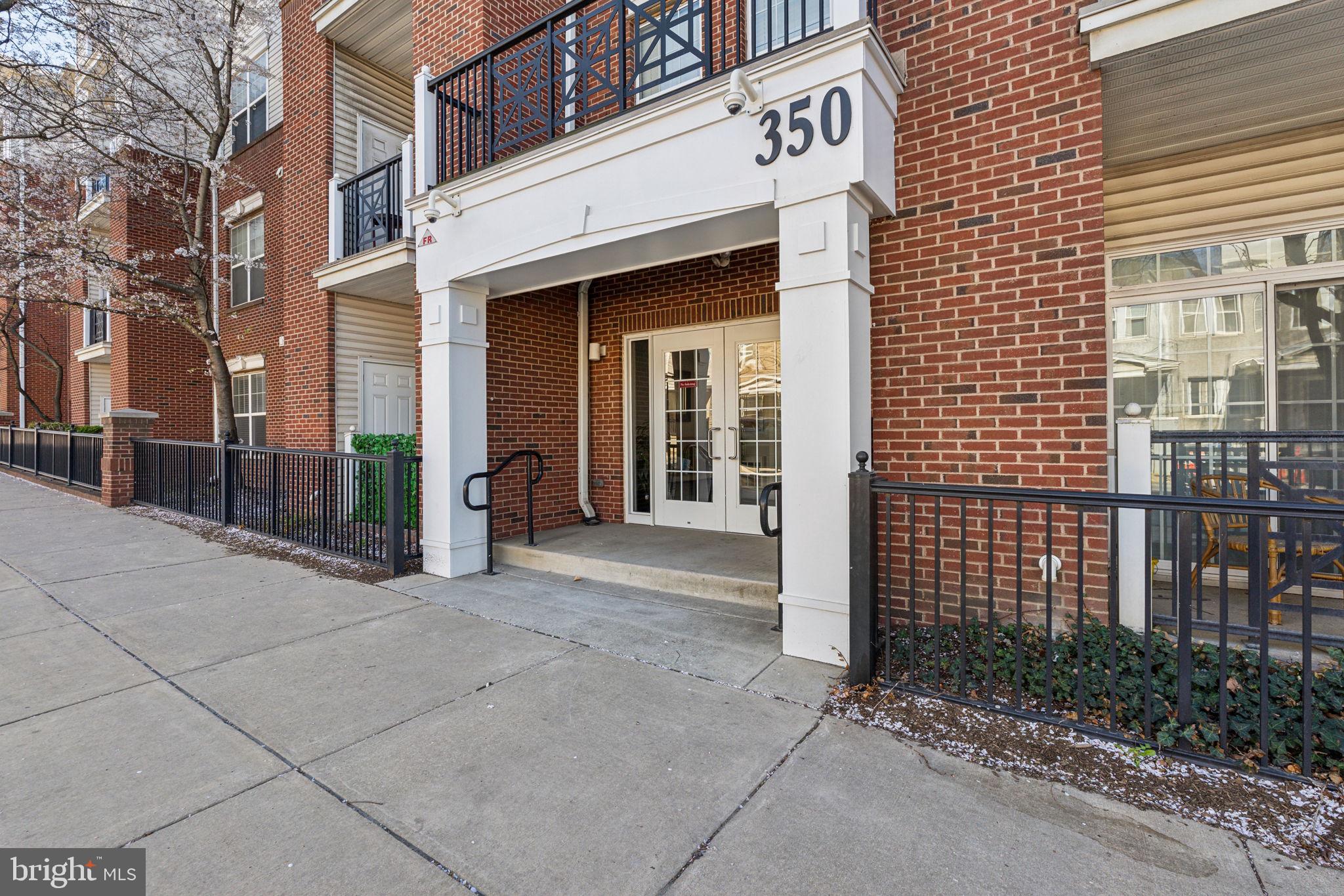 THE GRANDE AT RIVERVIEW - Residential