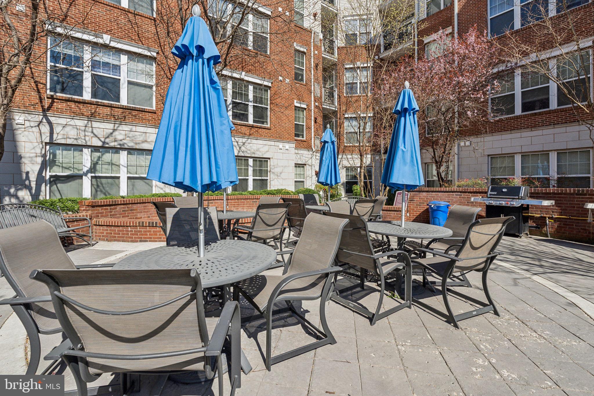 THE GRANDE AT RIVERVIEW - Residential