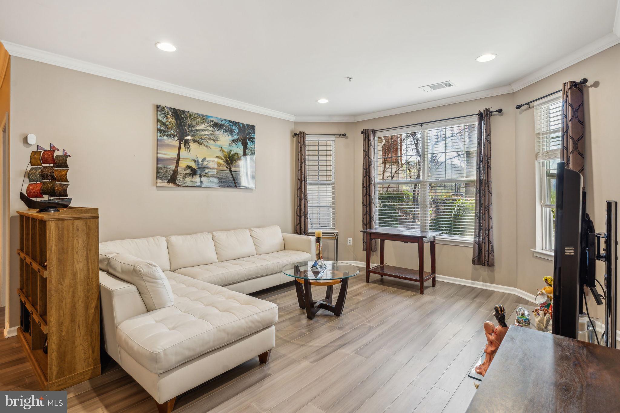 THE GRANDE AT RIVERVIEW - Residential