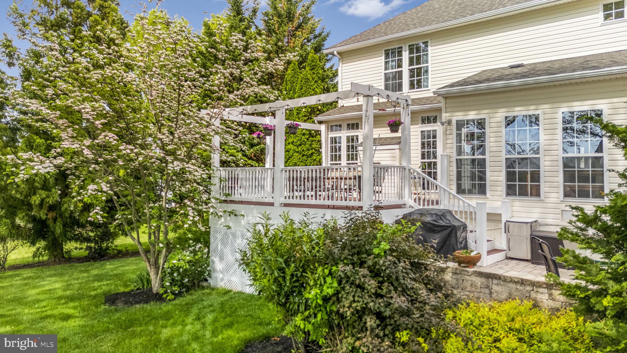 ESTS AT LONDON BROOK - Residential