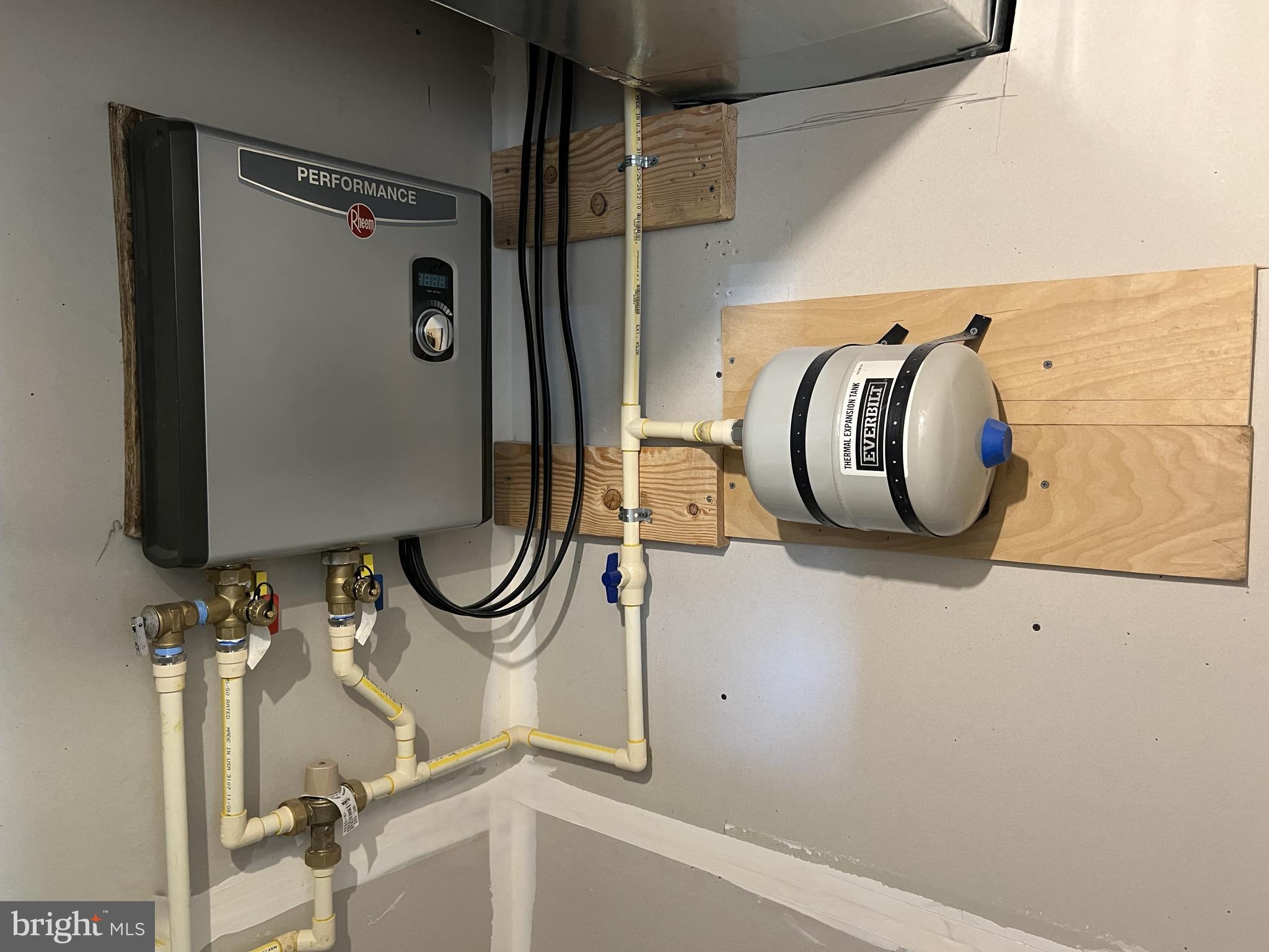 FAIRMOUNT HEIGHTS - Residential