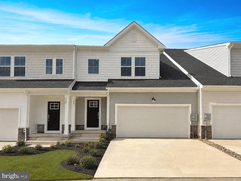 Townhouse For Sale - 558 Arrowgrass Lane<br/> NEW CASTLE, DE 19720