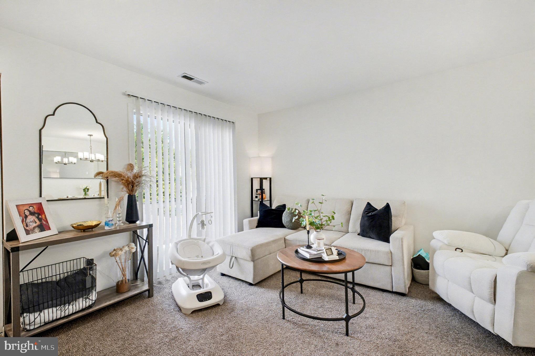 CARRIAGE POINTE AT AQUIA - Residential Lease