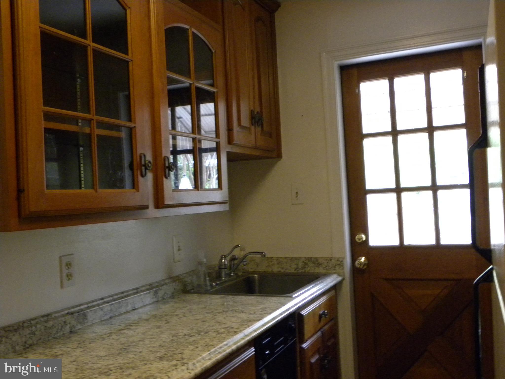 MONROE - Residential Lease