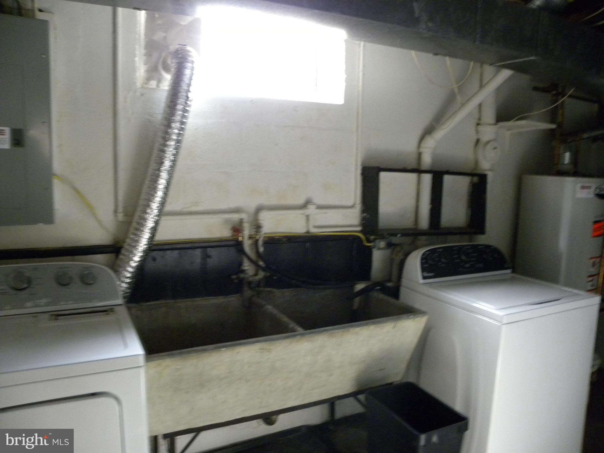 MONROE - Residential Lease