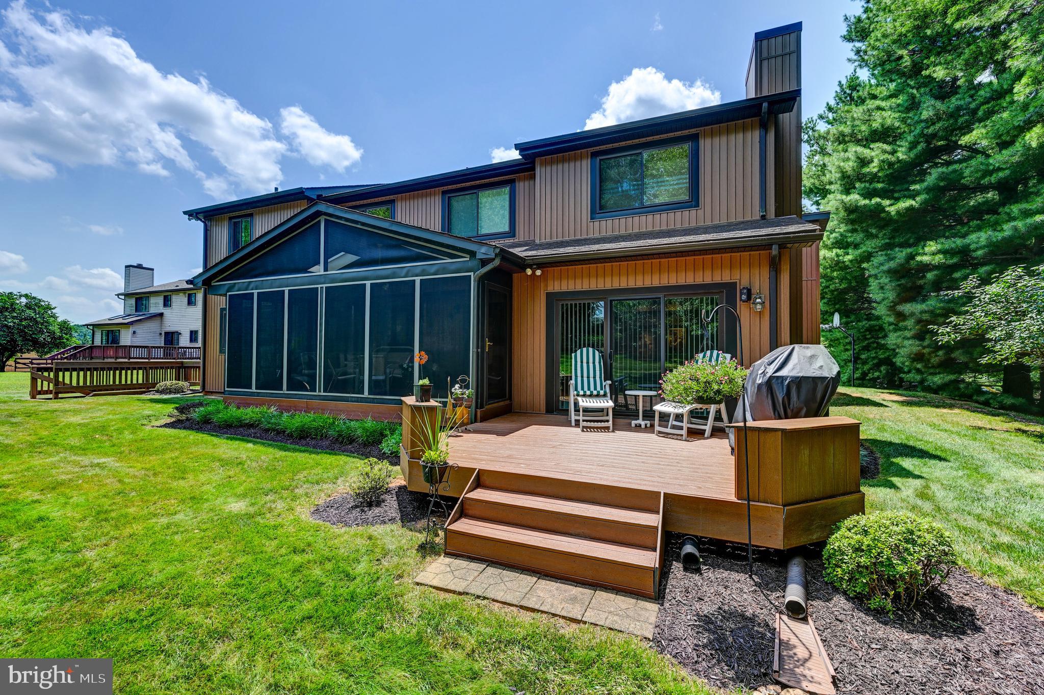 2 SPRUCE COURT