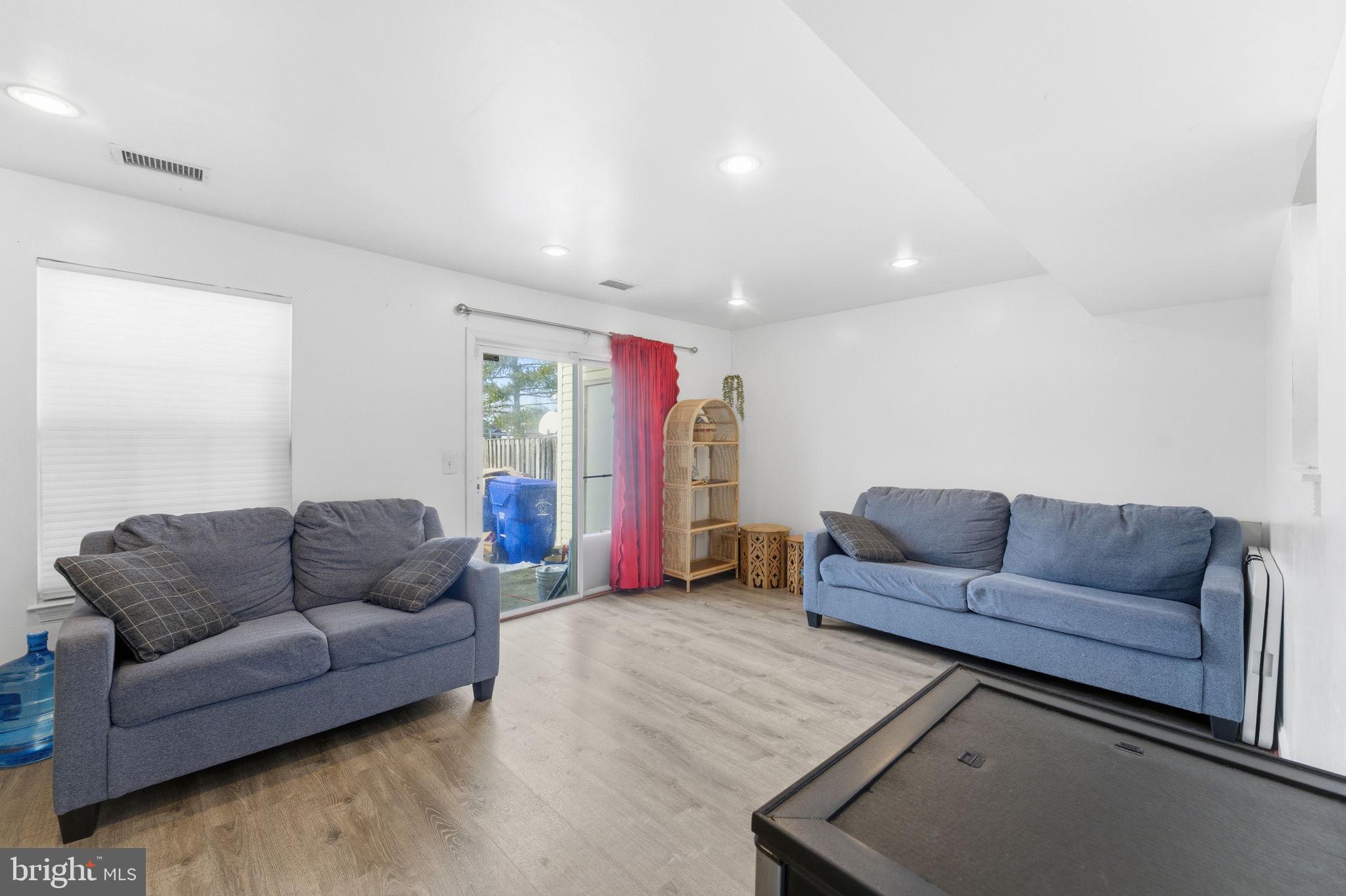 TANGLEWOOD TOWNHOMES SUB - Residential