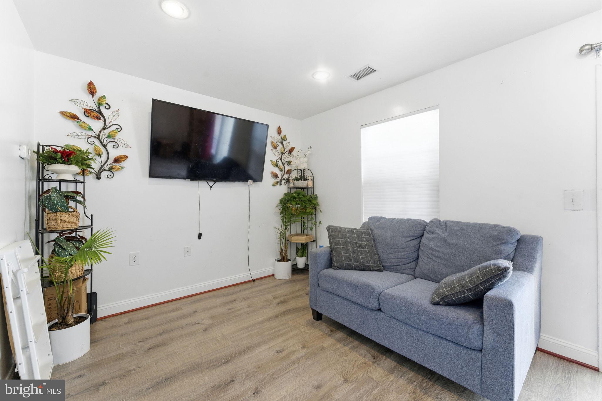 TANGLEWOOD TOWNHOMES SUB - Residential