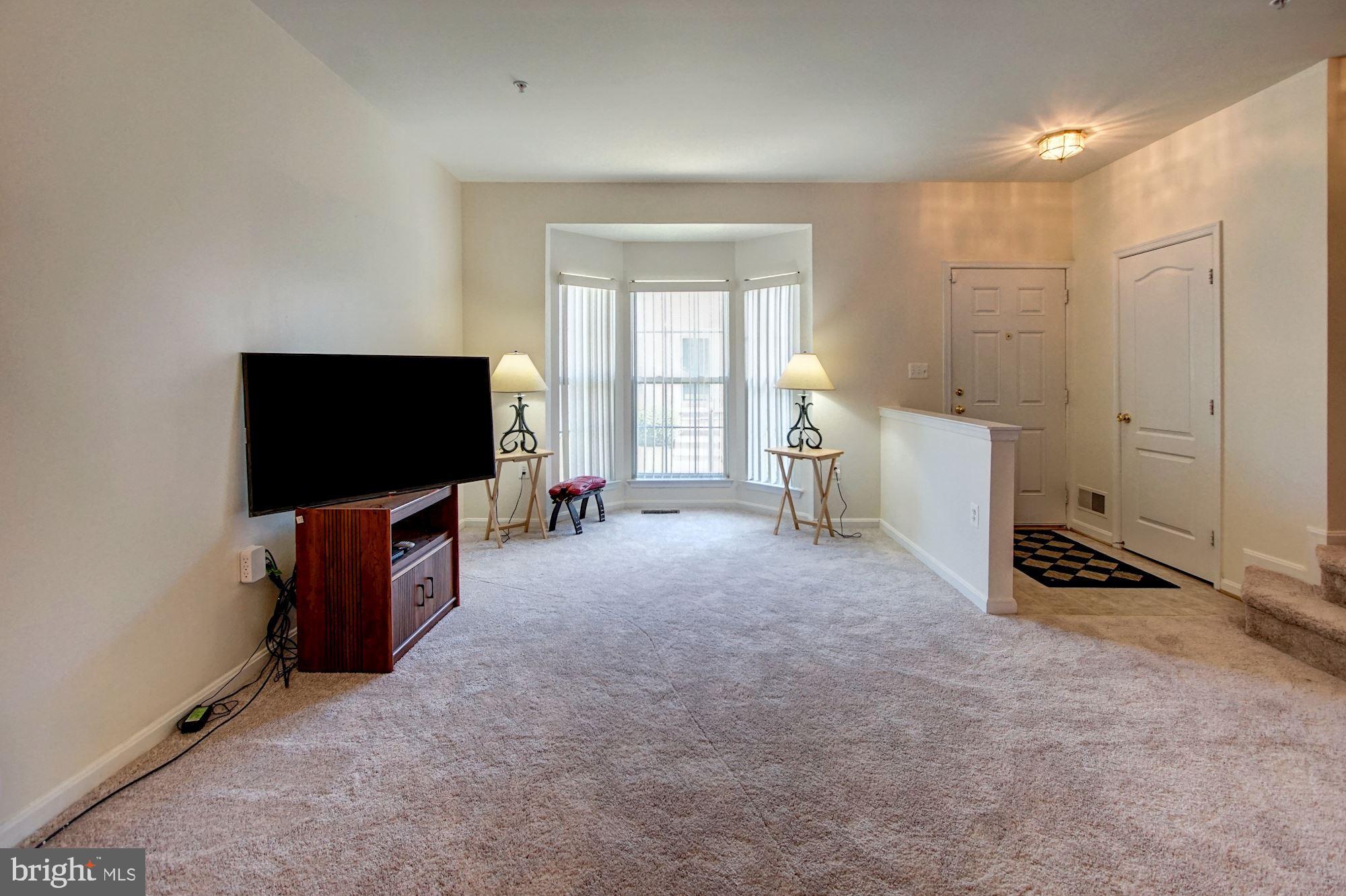 DORCHESTER - ST. CHARLES - Residential