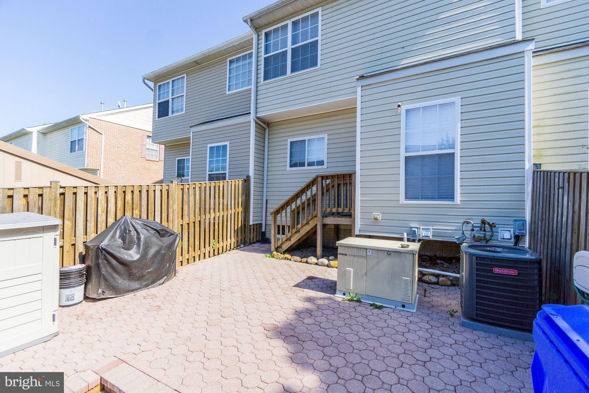 DORCHESTER - ST. CHARLES - Residential