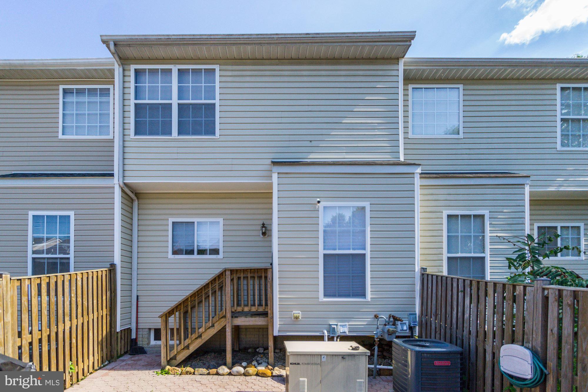 DORCHESTER - ST. CHARLES - Residential