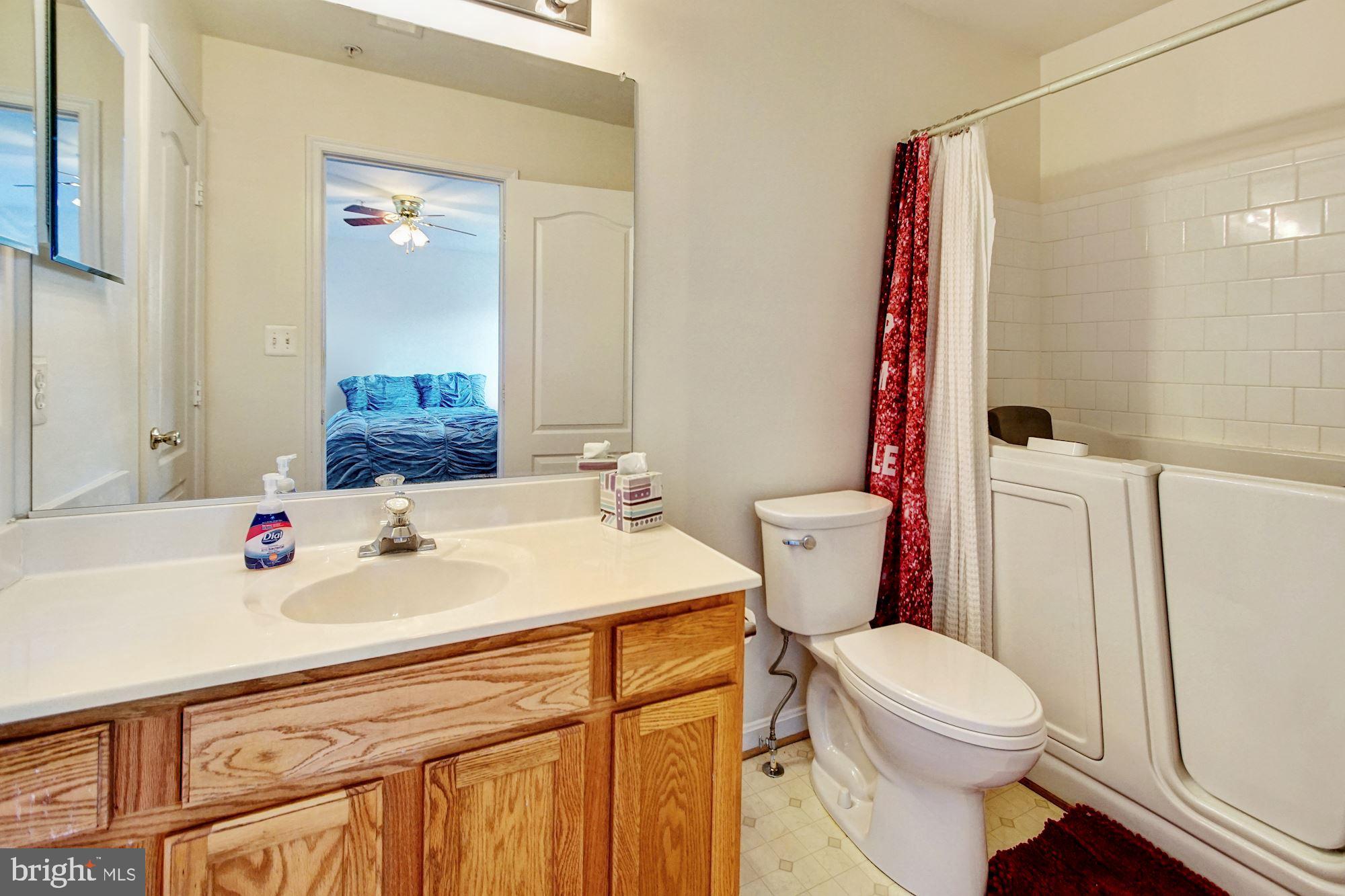 DORCHESTER - ST. CHARLES - Residential