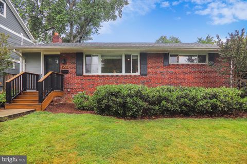 Photo of 4502 WESTBROOK LN, KENSINGTON, MD 20895 (MLS # MDMC2096580) Photo of 4502 WESTBROOK LN, KENSINGTON, MD 20895 (MLS # MDMC2096580)