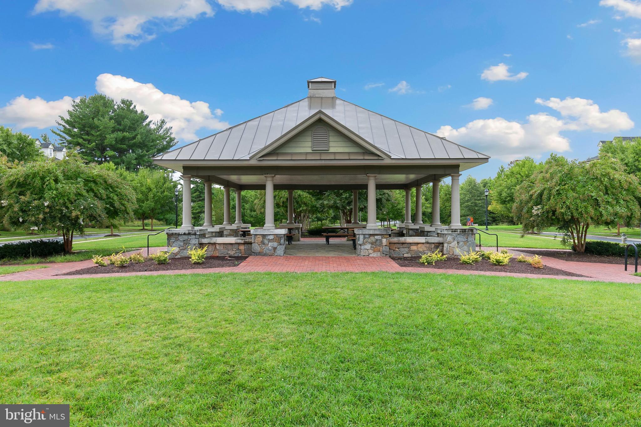 POPLAR RUN - Residential