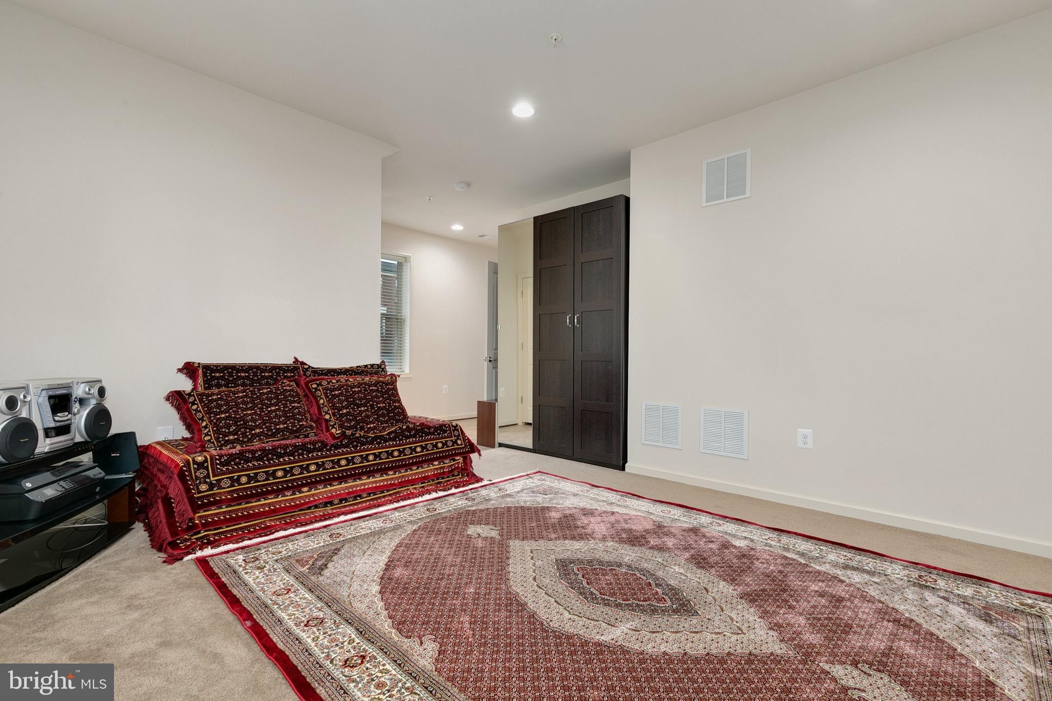 POPLAR RUN - Residential