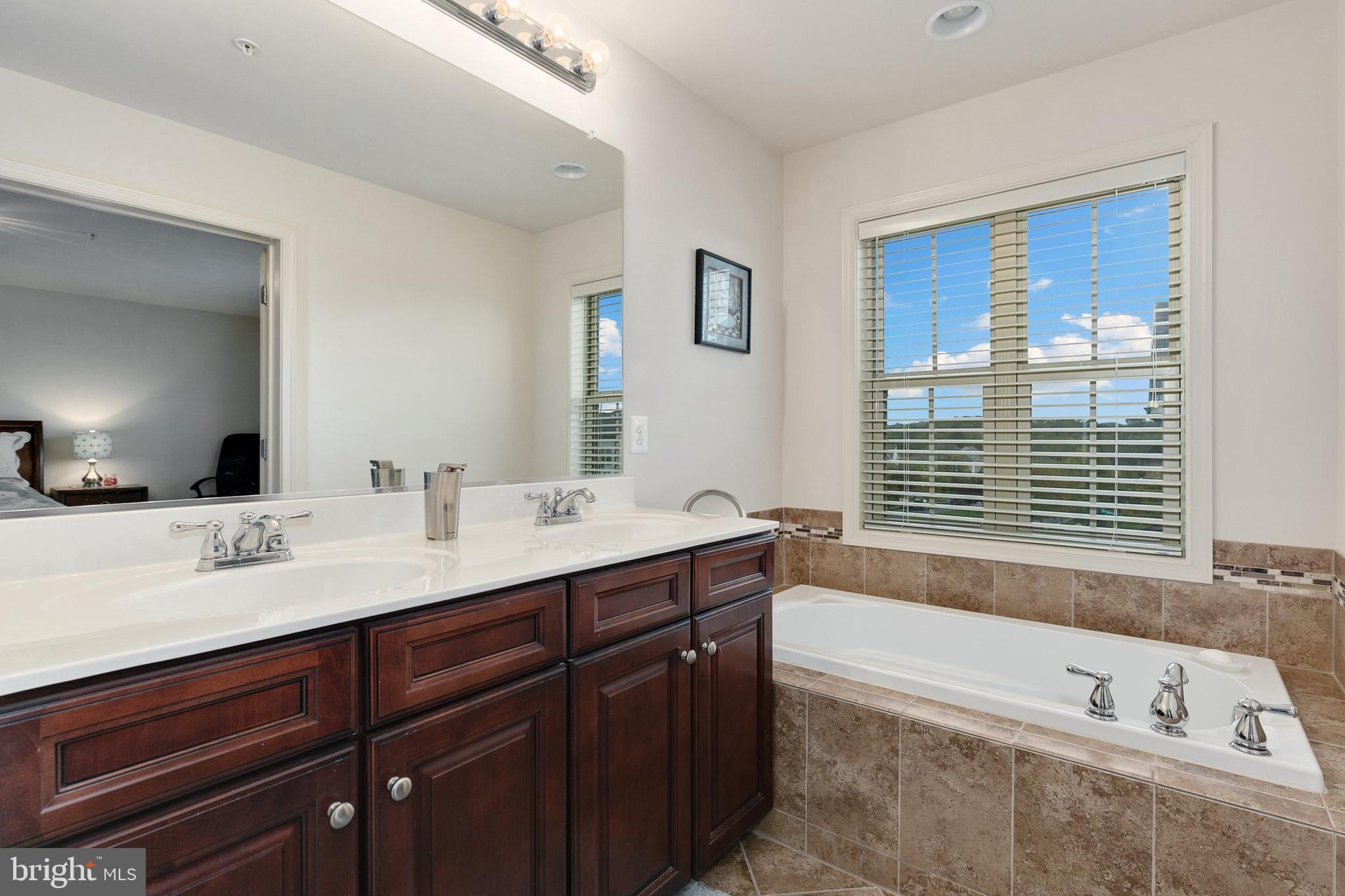 POPLAR RUN - Residential