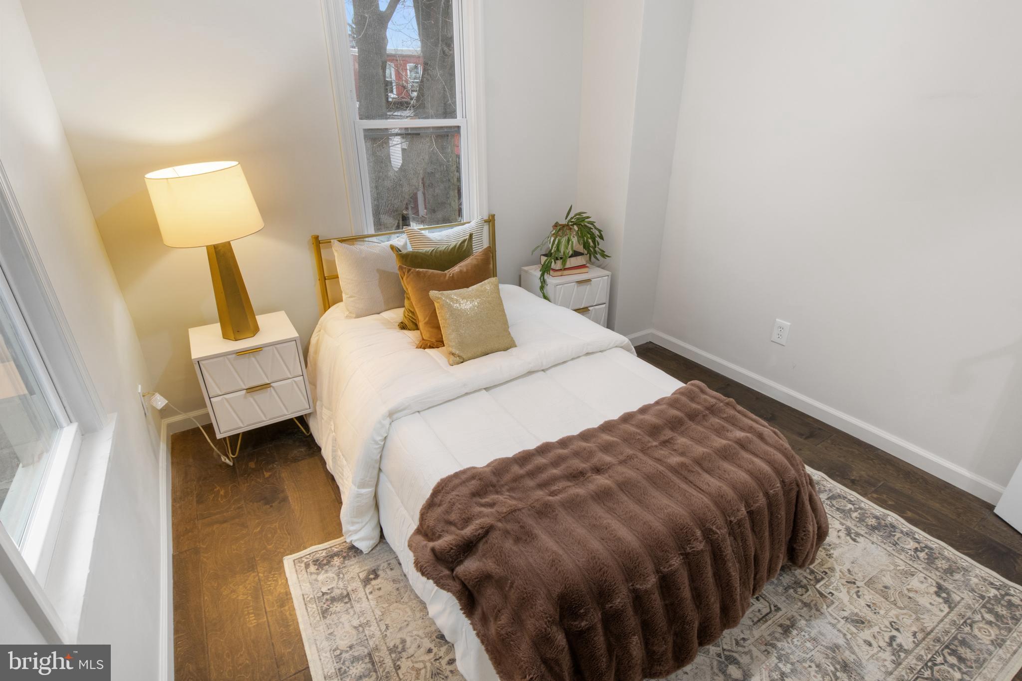 8TH WARD - Residential