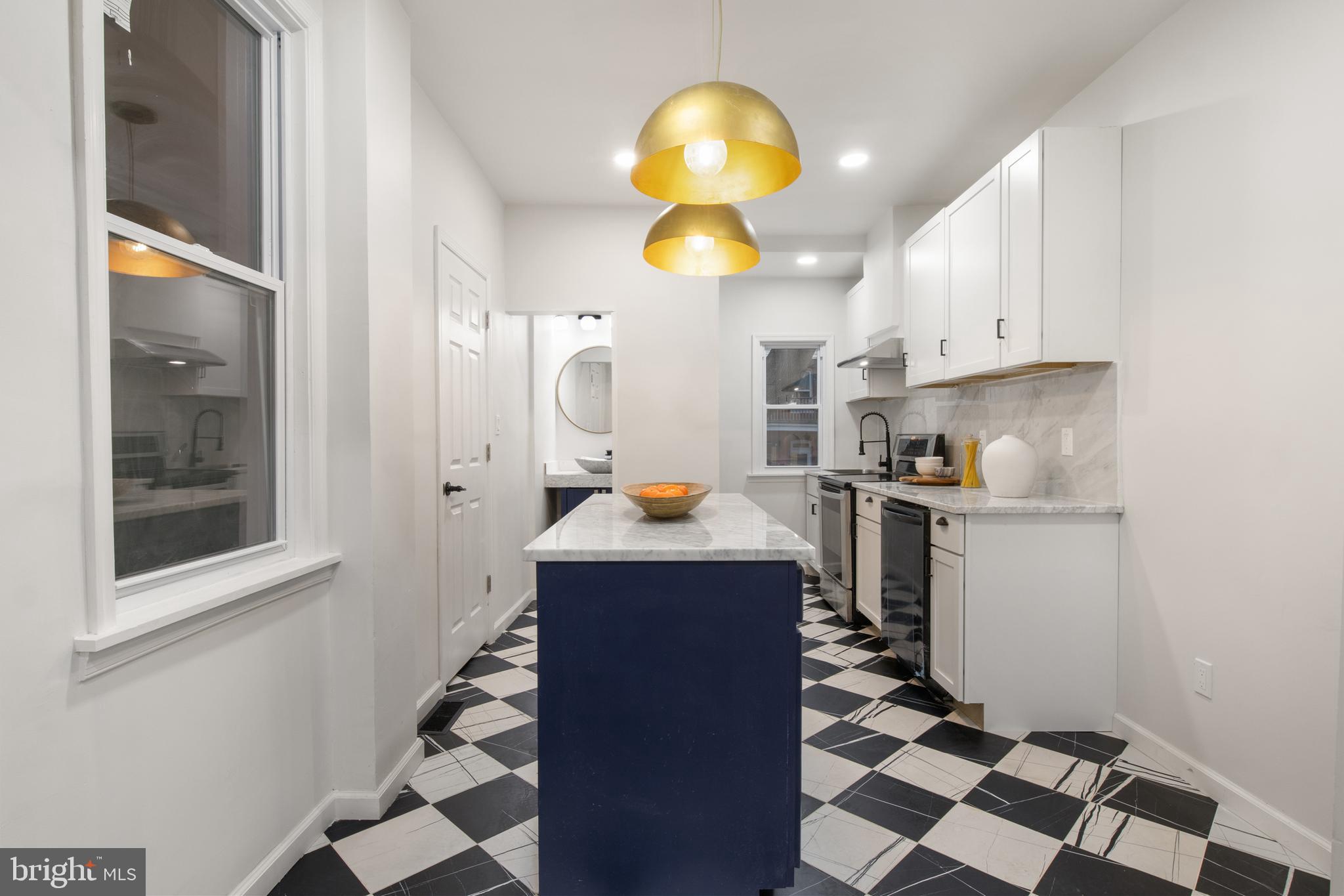 8TH WARD - Residential