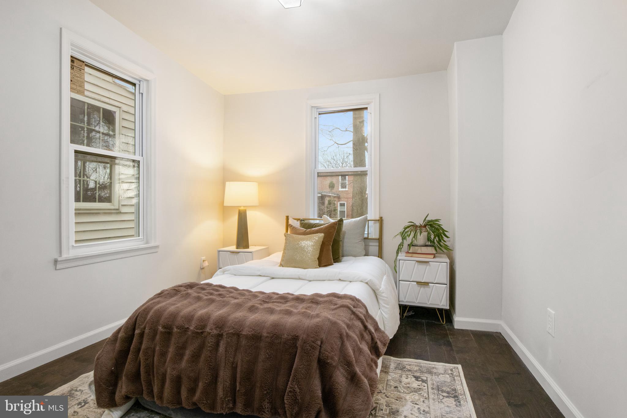 8TH WARD - Residential