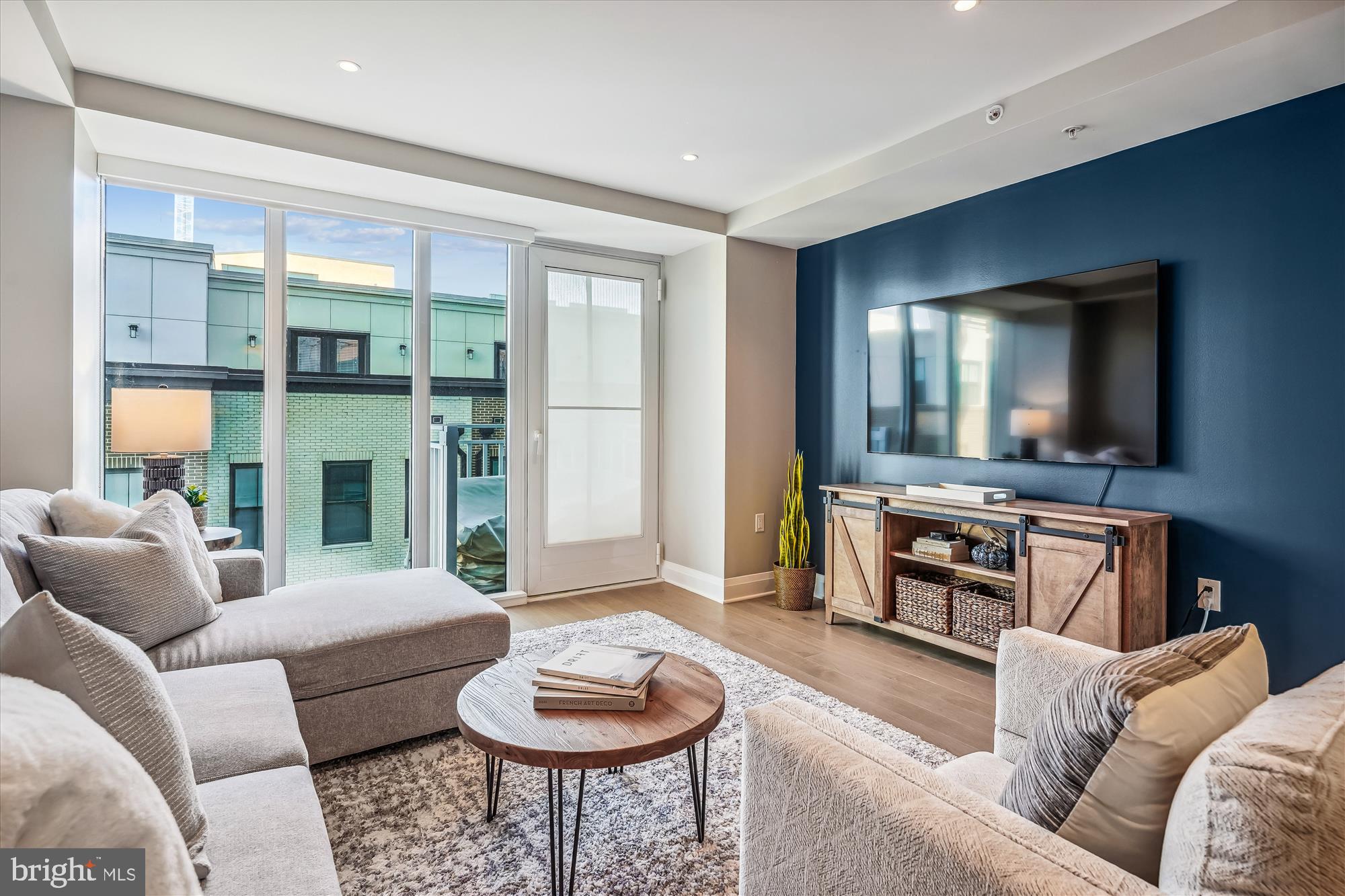 OLD TOWN NORTH - Residential