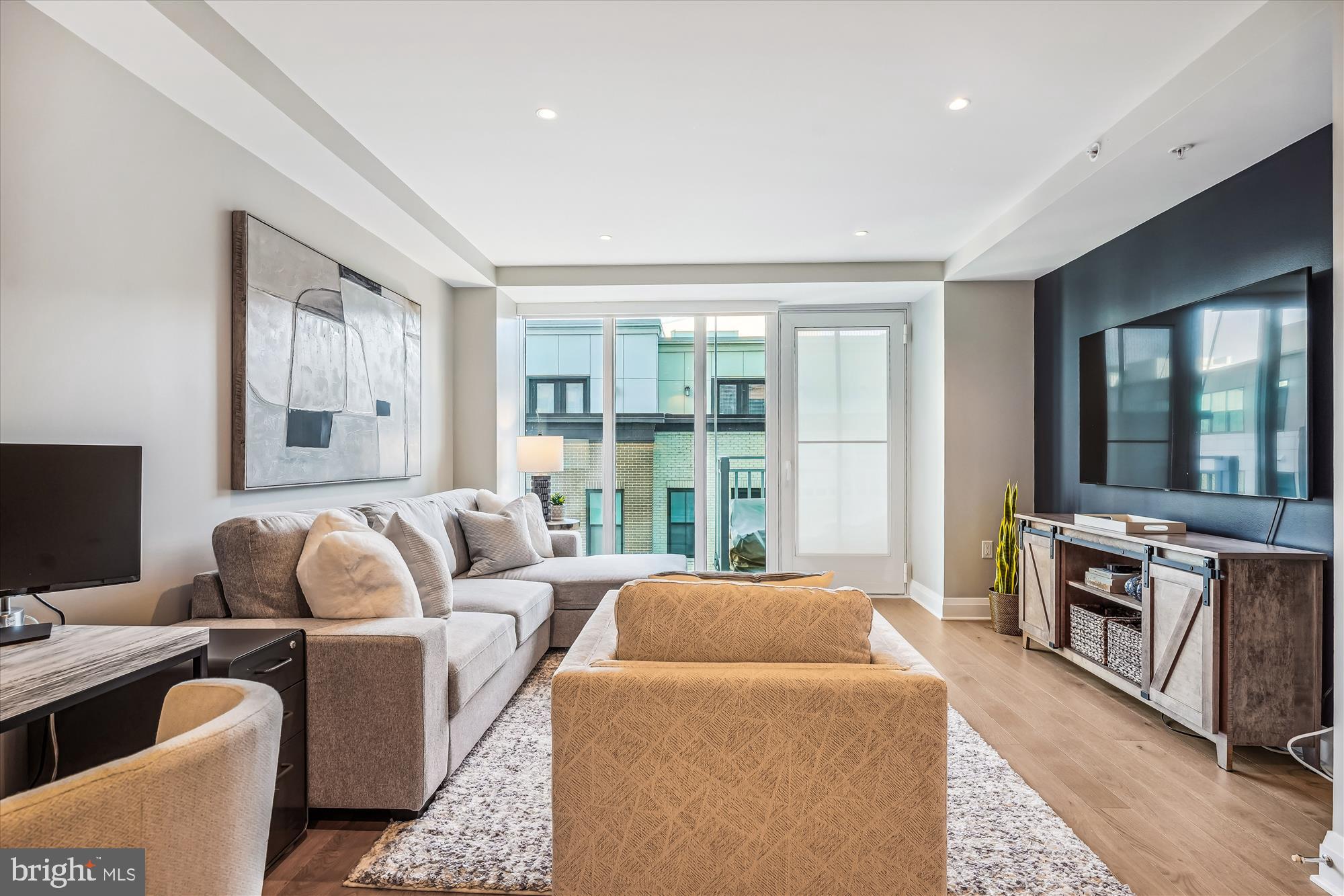 OLD TOWN NORTH - Residential