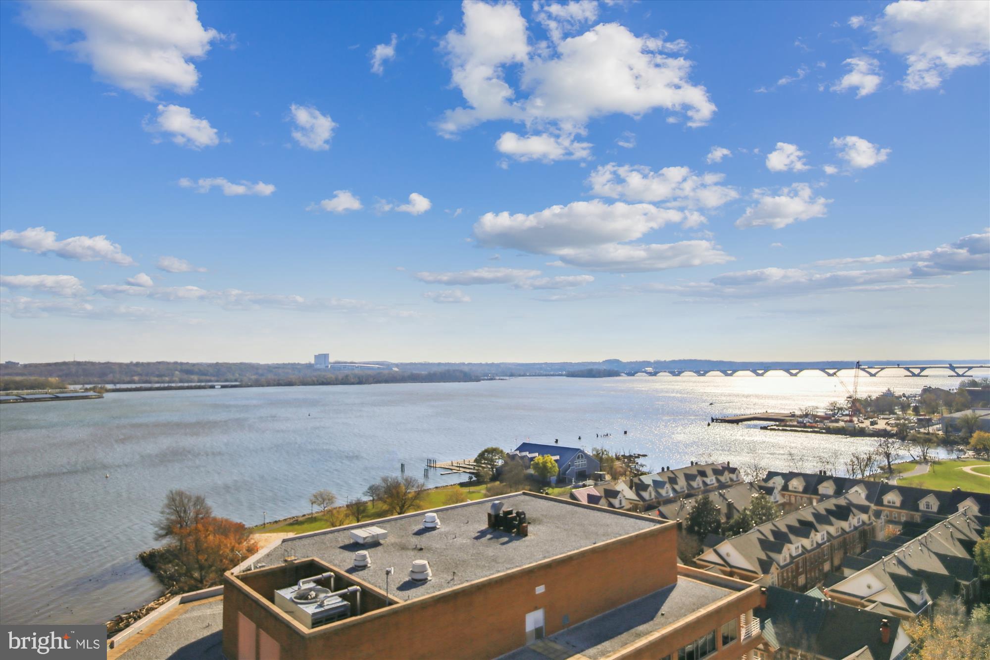 OLD TOWN NORTH - Residential