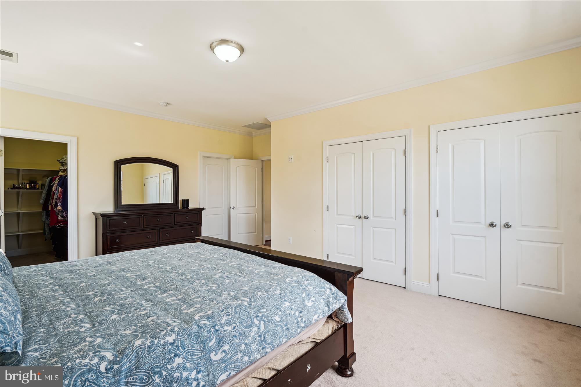 GEORGETOWN VILLAGE - Residential