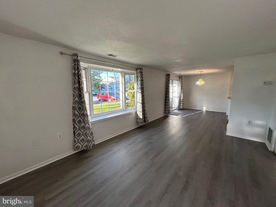 Vacant ready to move in corner lot close to schools shopping center medical center  nice Mountain View  patio Bay window new laminated floor in living room and carpet in bedrooms. Home Warranty included