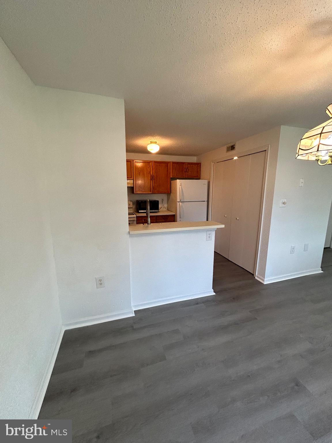 MOUNTAIN VIEW - Residential