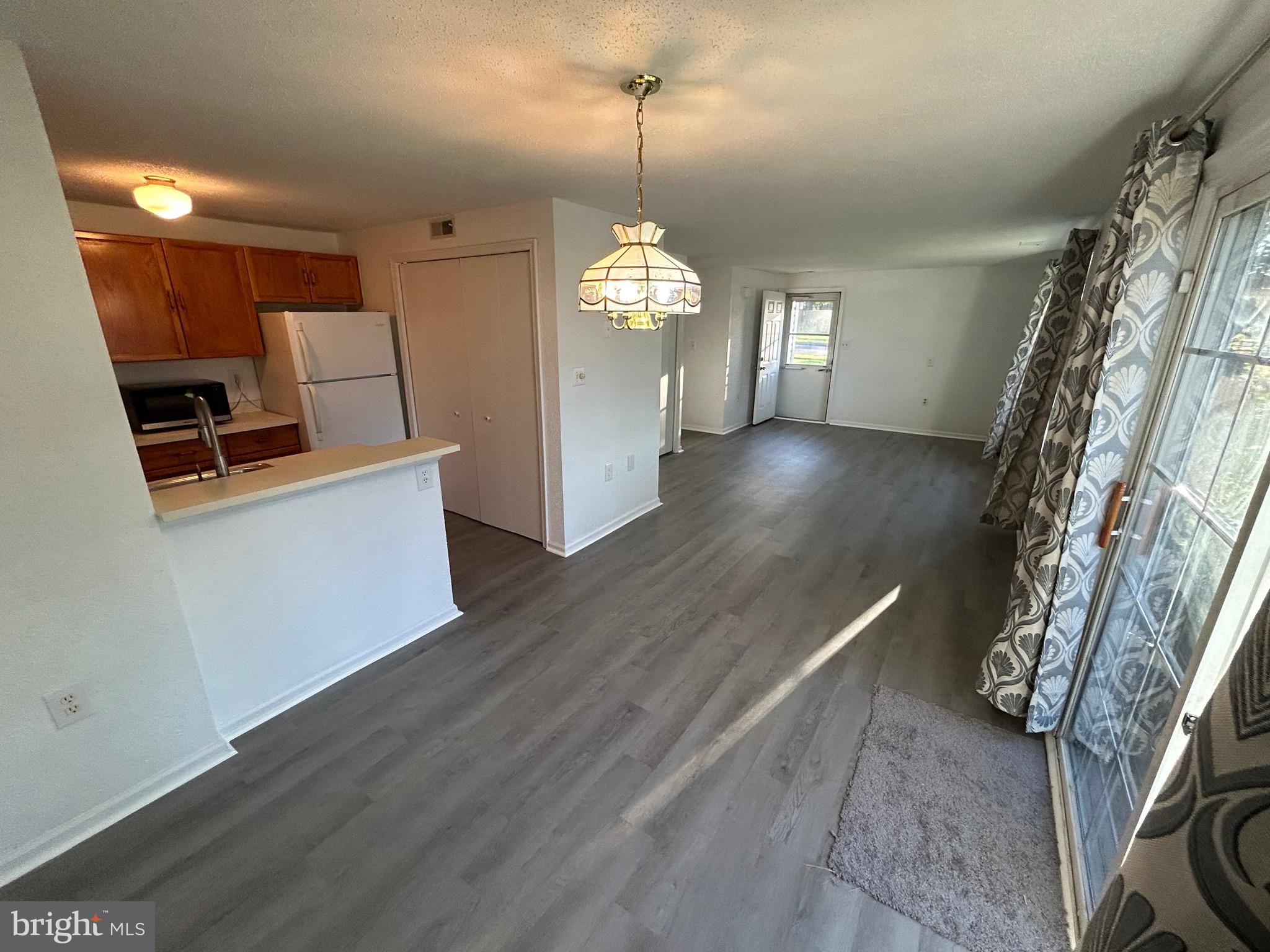 MOUNTAIN VIEW - Residential