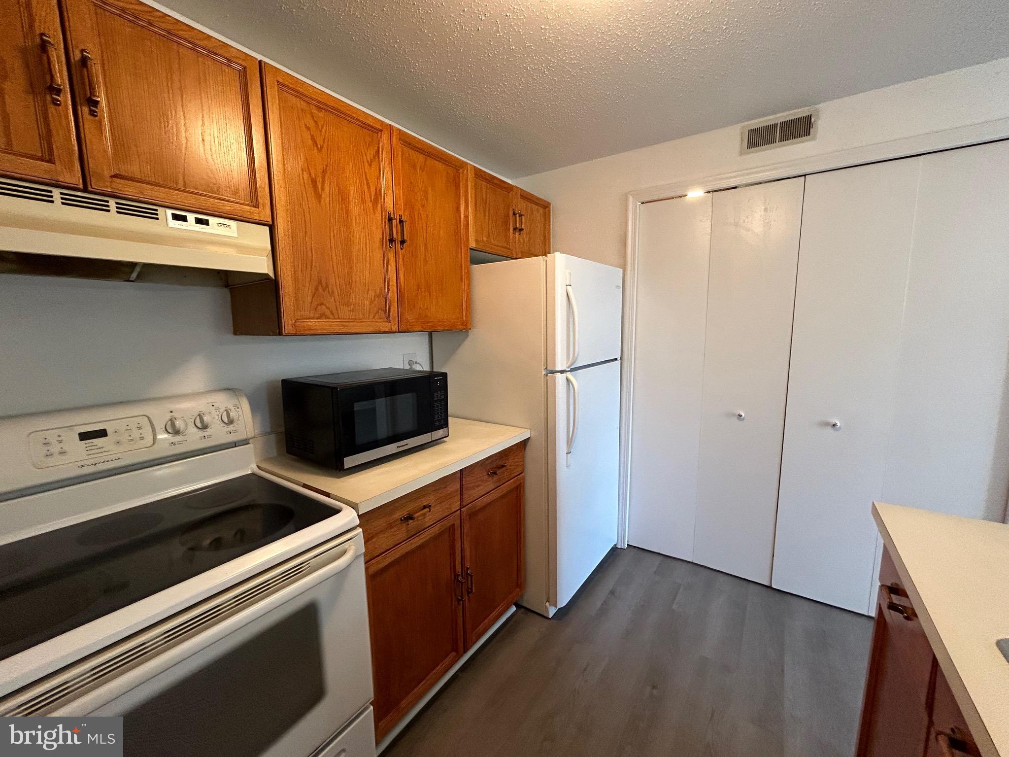 MOUNTAIN VIEW - Residential