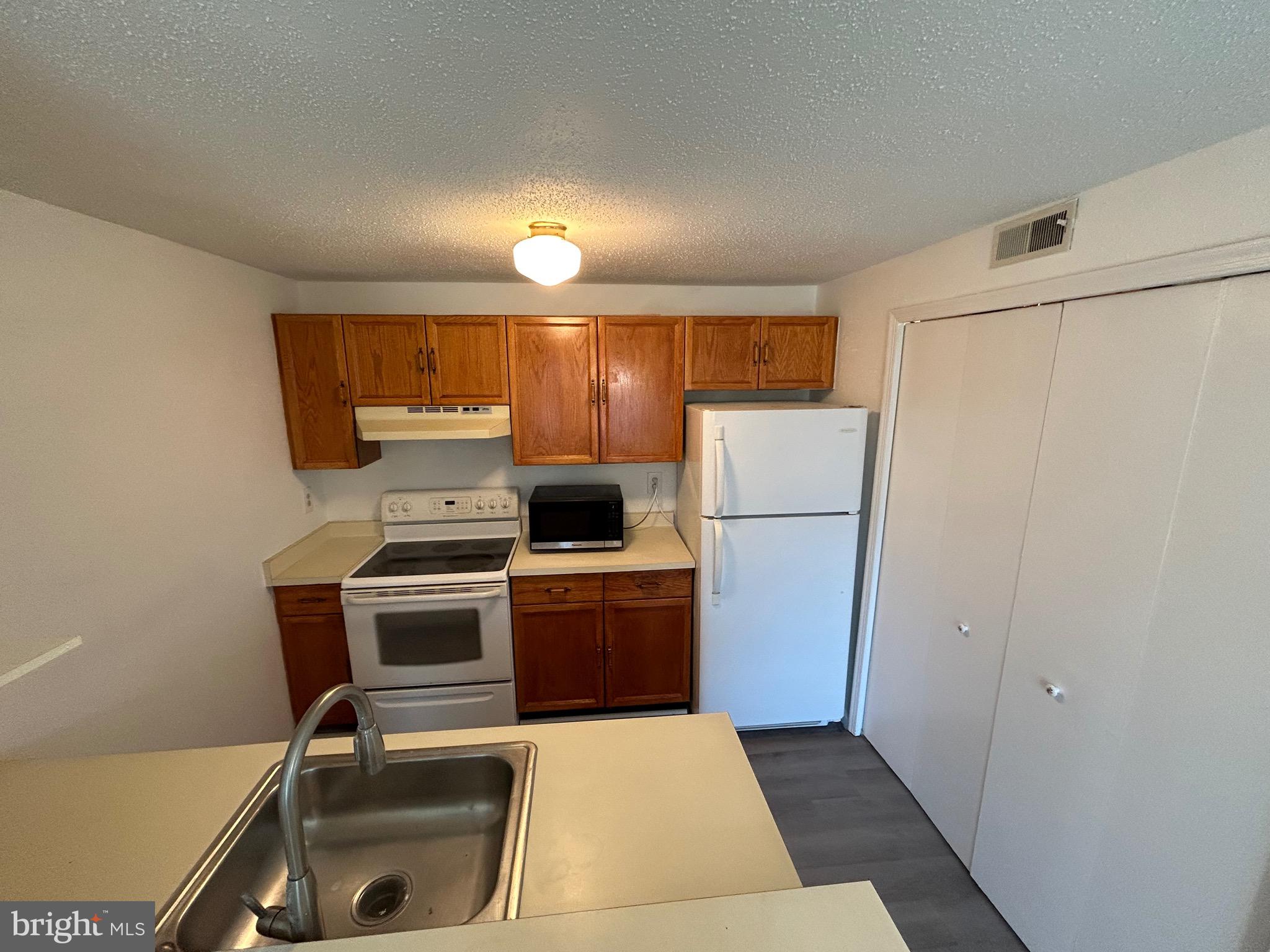 MOUNTAIN VIEW - Residential