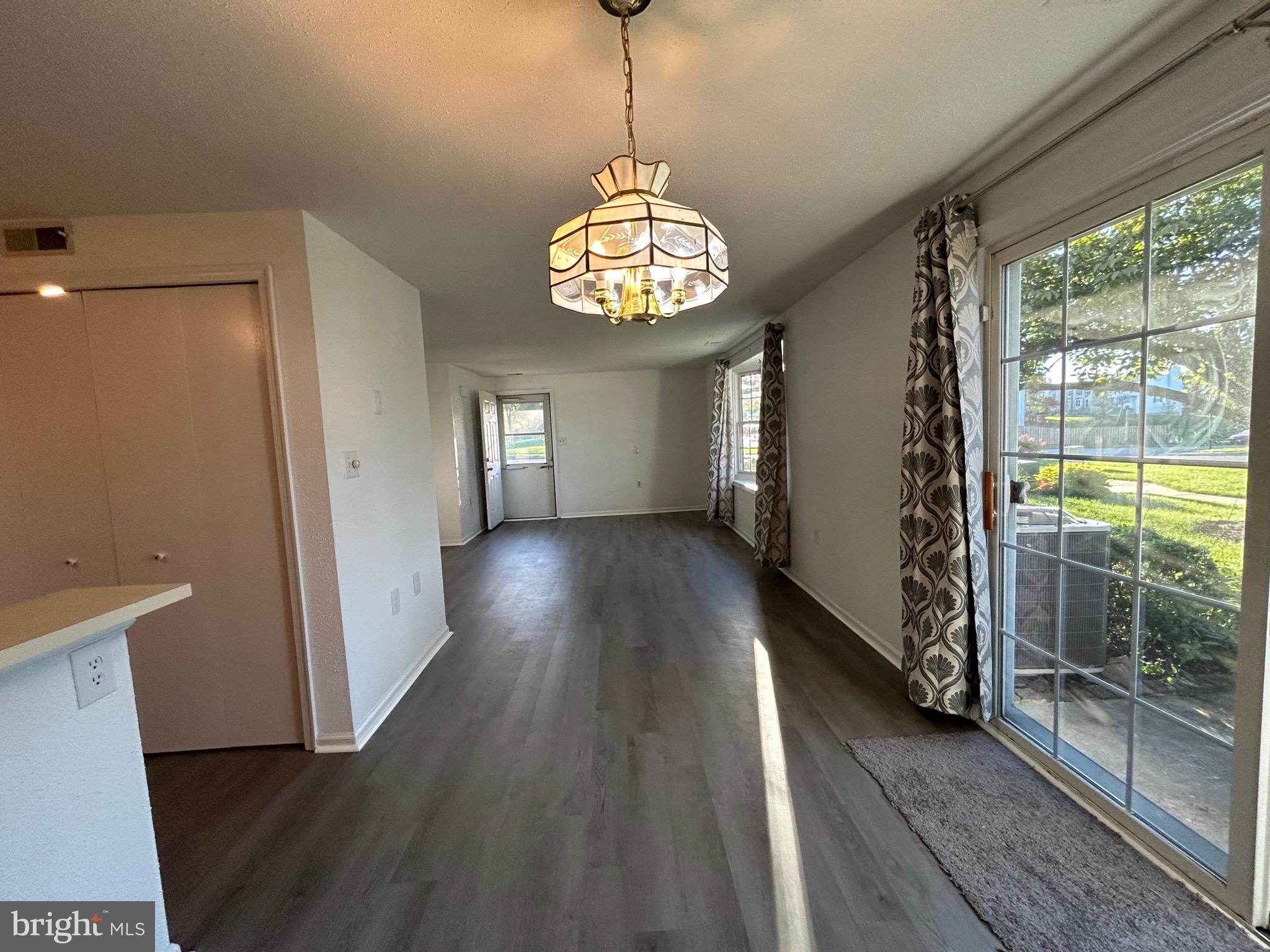 MOUNTAIN VIEW - Residential